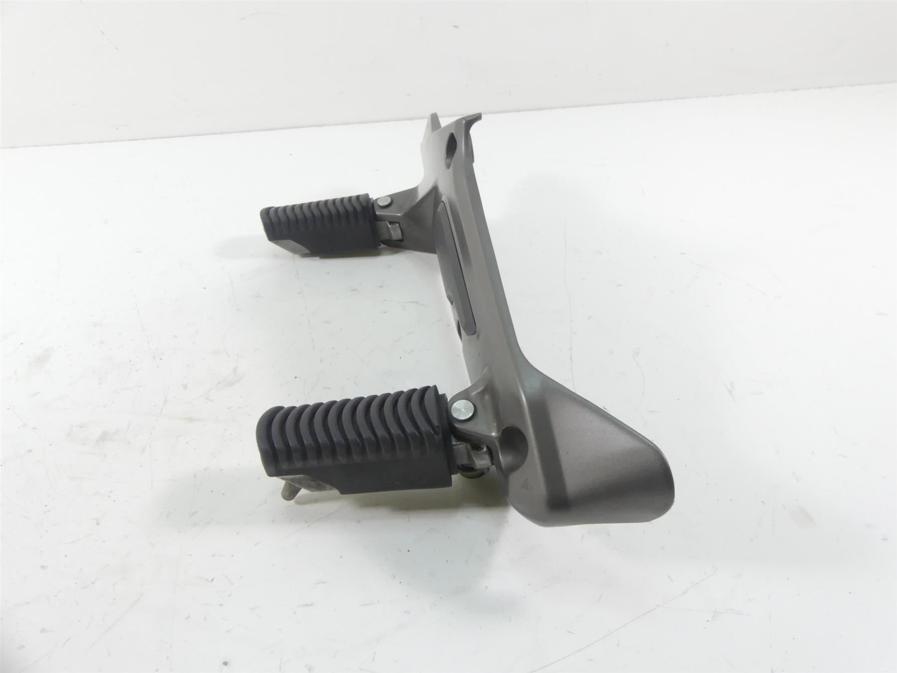 2015 BMW K1600GT K48 Right Rider Passenger Footpeg Foot Peg Rest Set 46717716014 {{ shop.shopifyCountryName }} - Mototech271