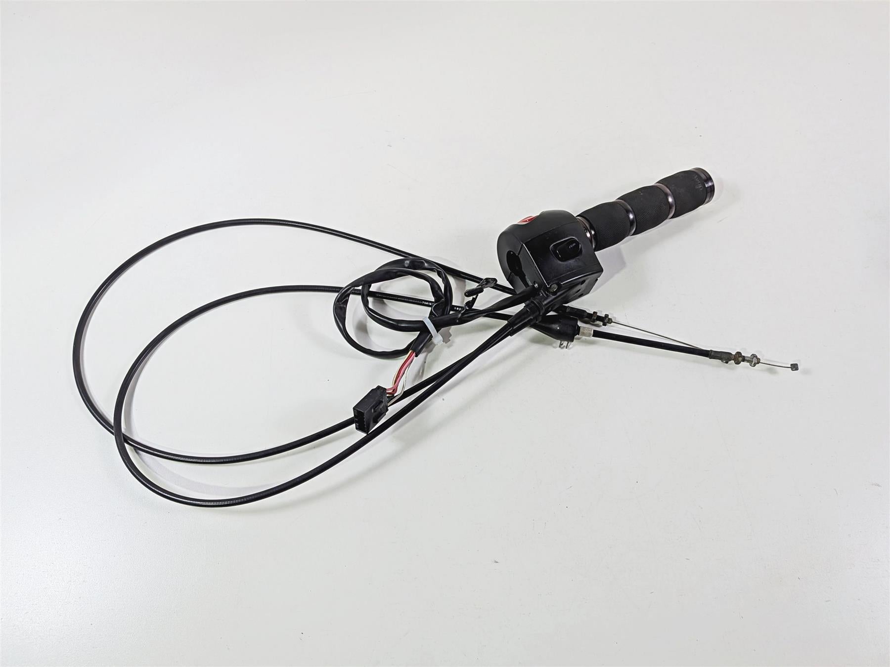 2016 Victory Cross Country Right Hand Start Kill Control Switch 4011357 {{ shop.shopifyCountryName }} - Mototech271