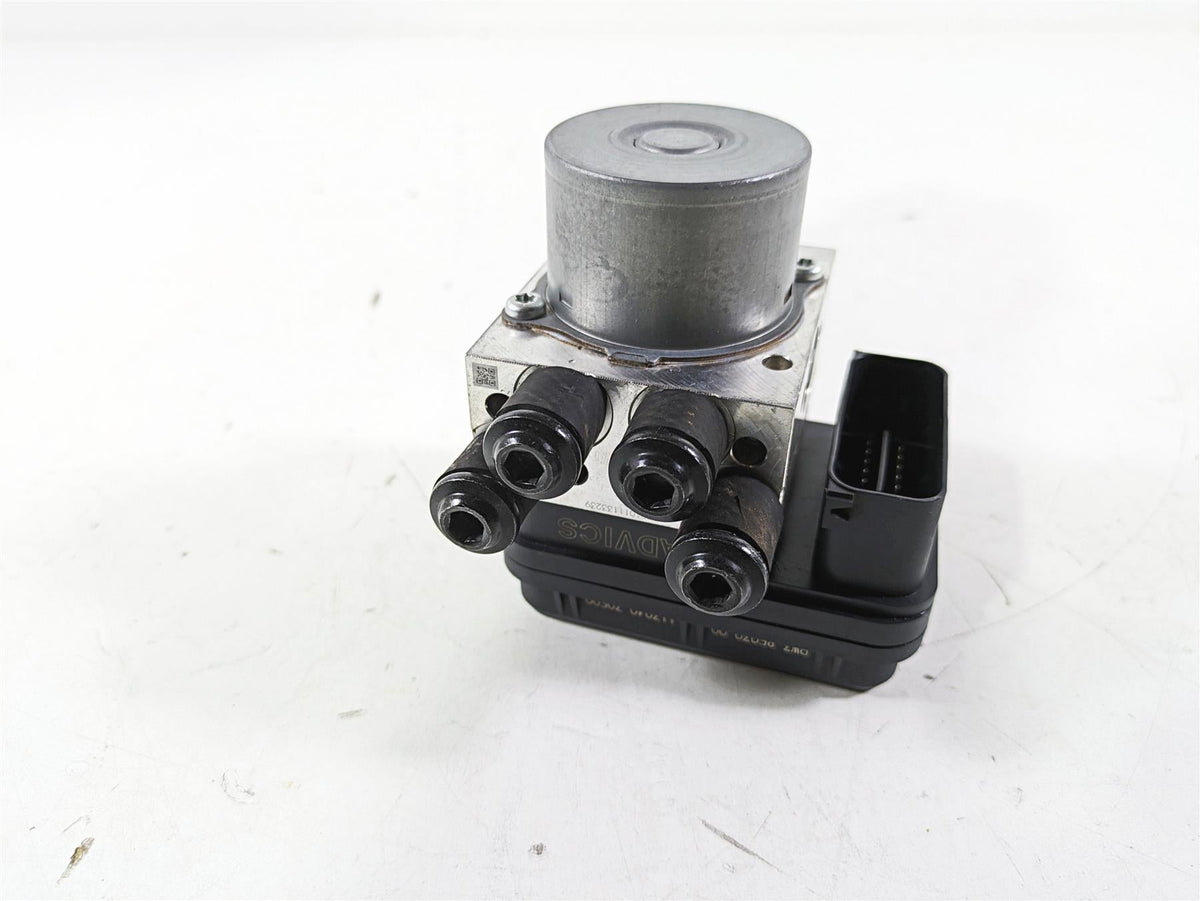 2021 Yamaha Tenere 700 XTZ7 Abs Brake Pump Unit Module BW3-85930-09-00 {{ shop.shopifyCountryName }} - Mototech271