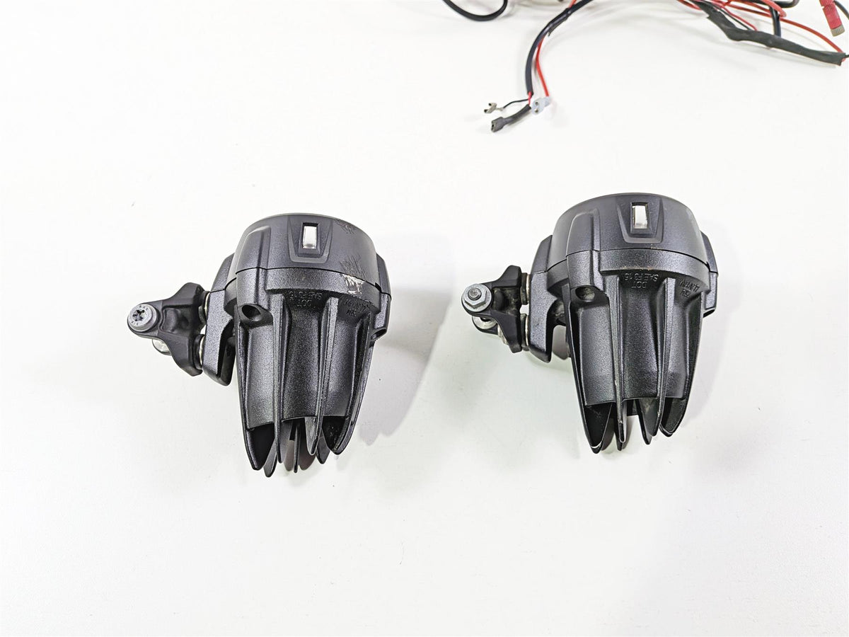 2023 BMW R1250RT RTP K52 Front Spot Fog Light Lamp Set READ 63179457322 {{ shop.shopifyCountryName }} - Mototech271