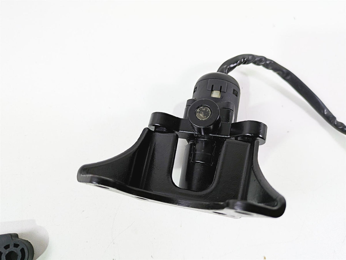 2006 Triumph Rocket 3 Ignition Switch Key Lock Tank Cap Set T2501074 T2502540 {{ shop.shopifyCountryName }} - Mototech271