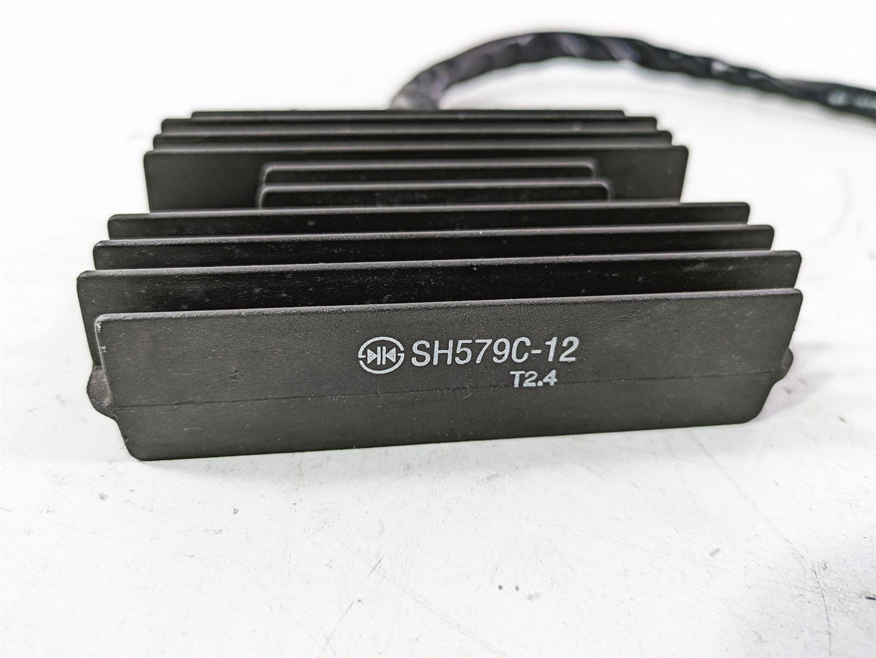 2002 Honda VTX1800 Retro Rectifier Voltage Regulator SH579C-12 31600-MCH-000 {{ shop.shopifyCountryName }} - Mototech271