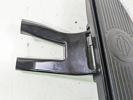 2019 Harley FLHCS Softail Heritage Front Right Floorboard + Brake Pedal 50600206 {{ shop.shopifyCountryName }} - Mototech271