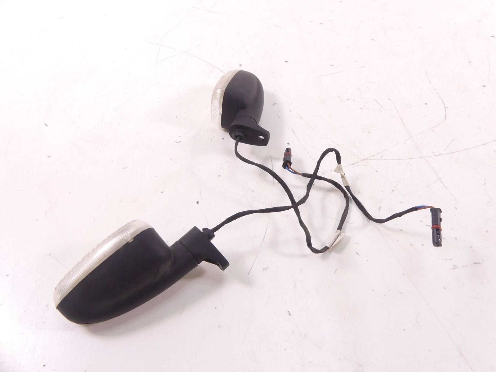 2010 BMW F800GS K72 Left Right Rear Blinker Turn Signal Set 63137667772 {{ shop.shopifyCountryName }} - Mototech271