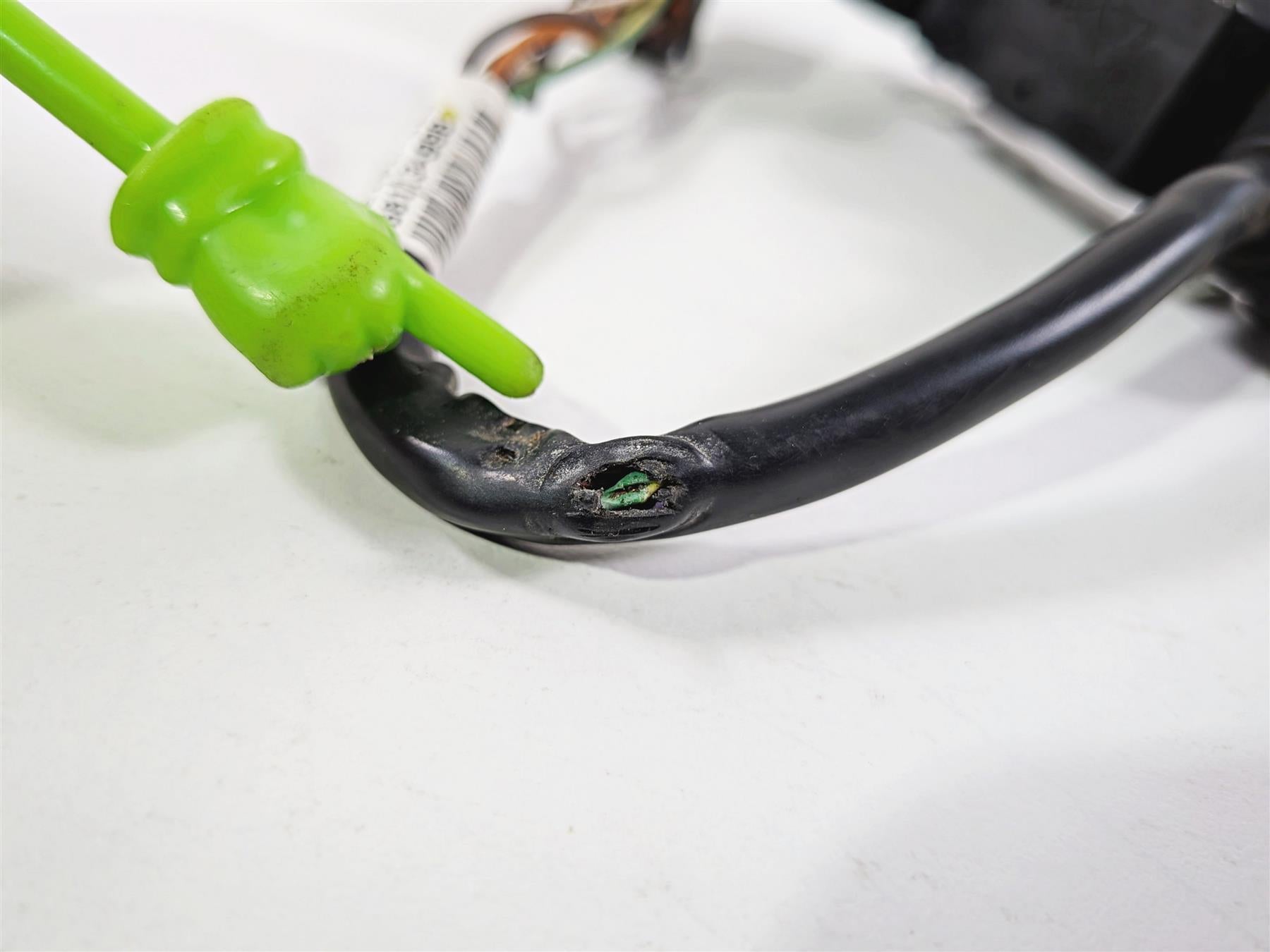 2011 Harley FXDF Dyna Fat Bob Instrument Indicator Lights Read 68113-99C {{ shop.shopifyCountryName }} - Mototech271