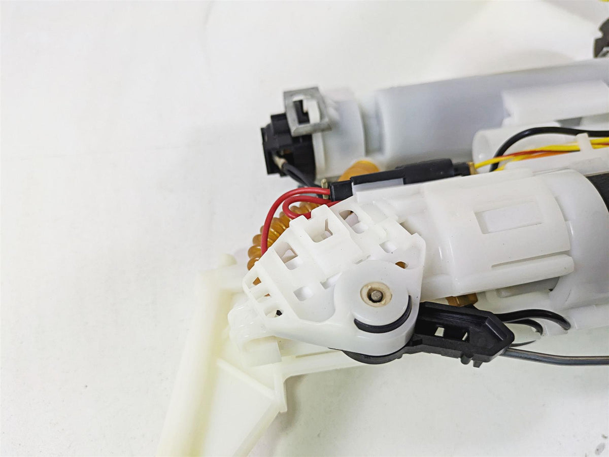 2021 Harley Softail FXST Standard Fuel Gas Petrol Pump + Lever Sender 61200043 {{ shop.shopifyCountryName }} - Mototech271
