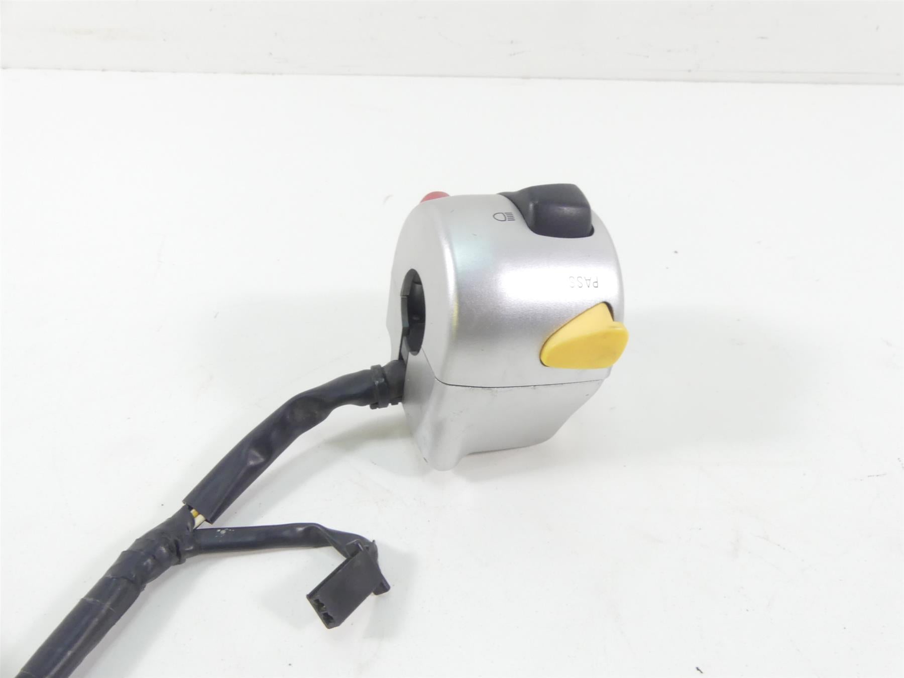 2007 Suzuki M109R VZR1800 Boulevard Left Light Blinkr Control Switch 37400-48G10 {{ shop.shopifyCountryName }} - Mototech271