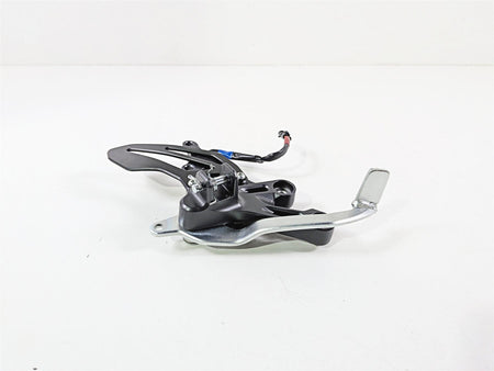 2025 Yamaha YZF R7 Right Foot Peg Mount & Brake Pedal BEB-27443-00 BEB-27211-00 {{ shop.shopifyCountryName }} - Mototech271