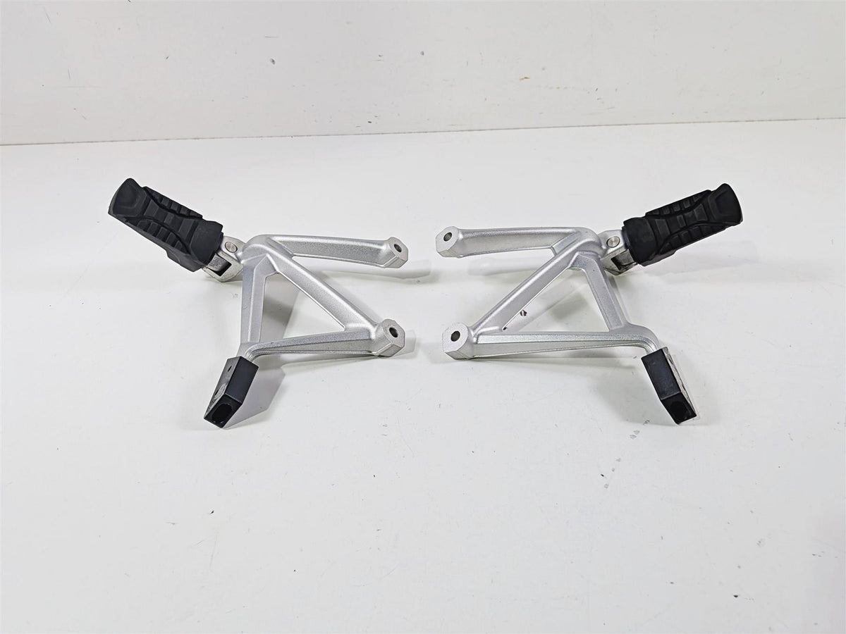 2016 BMW R1200 GS K50 Rear Passenger Footpeg Set 46718528793 46718528794 {{ shop.shopifyCountryName }} - Mototech271