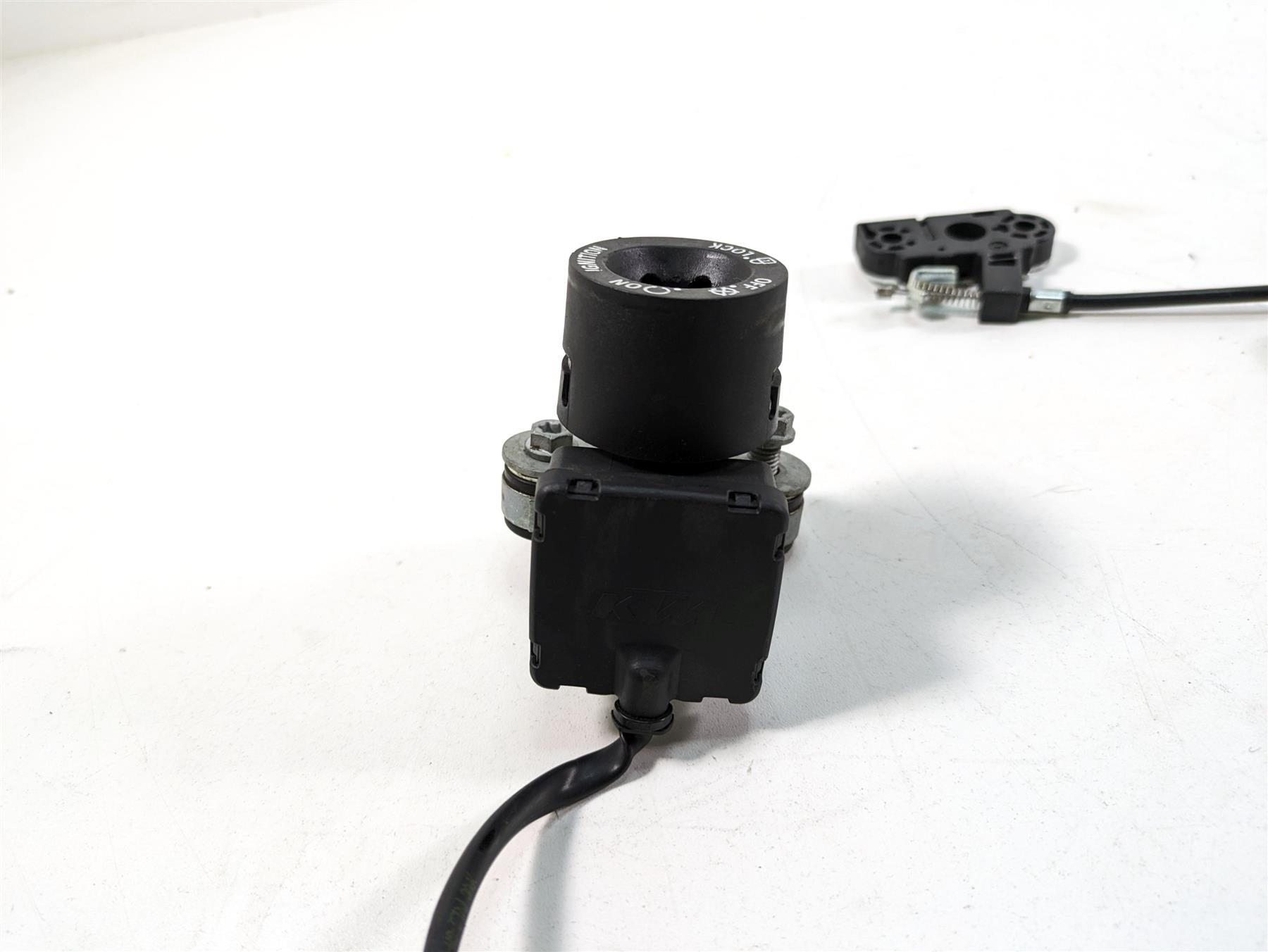 2018 KTM 1090 Adventure R Cdi Ecm Ecu Ignition Switch Key Lock Set 60311066100 {{ shop.shopifyCountryName }} - Mototech271