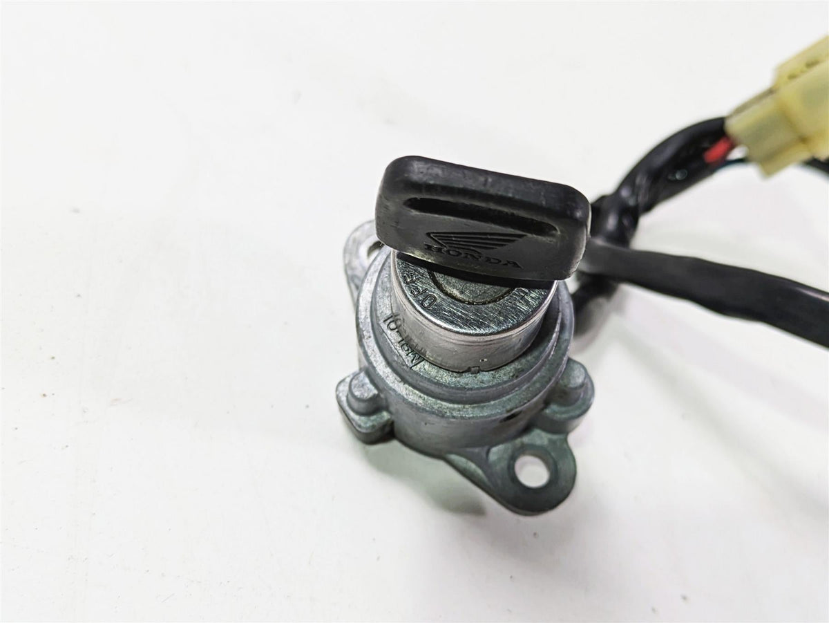 2001 Honda VT1100 Shadow Sabre Ignition Switch Key Lock Set 35100-MCK-A00 {{ shop.shopifyCountryName }} - Mototech271