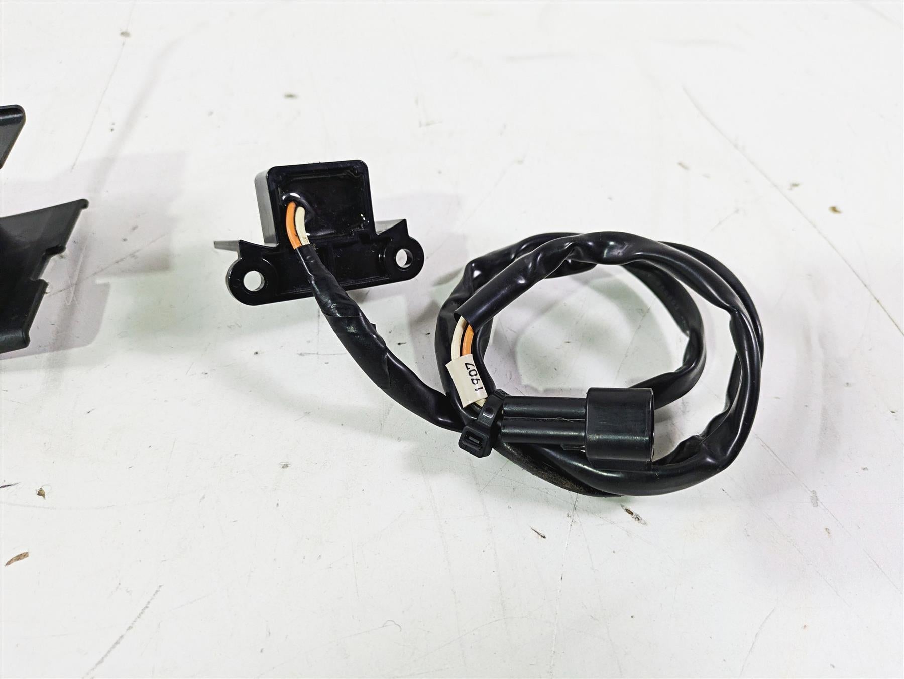2020 Yamaha Waverunner VX1050 Deluxe Buzzer & Magnet Sensor F1S-68341-00-00 {{ shop.shopifyCountryName }} - Mototech271