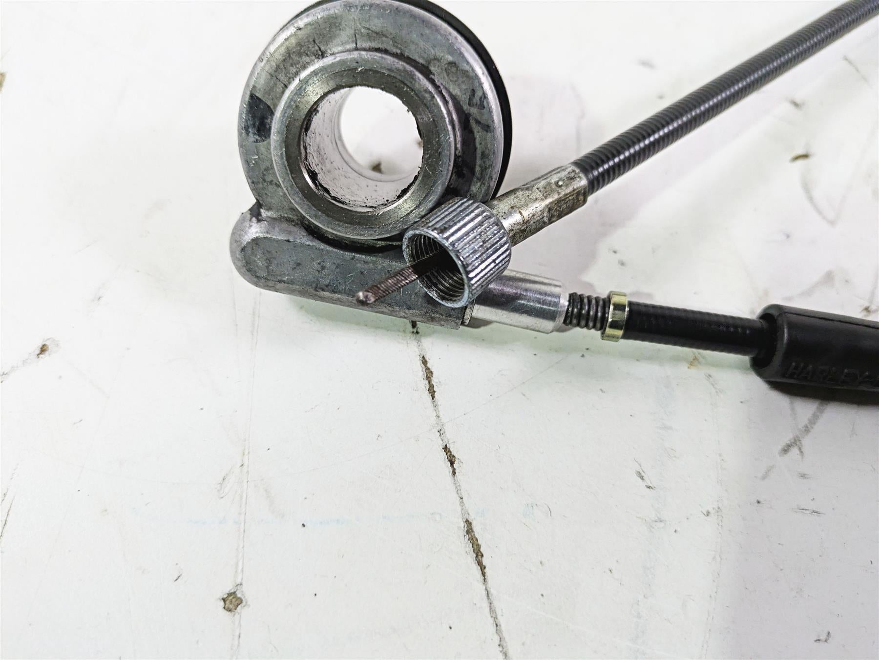 1992 Harley FLSTC Softail Heritage Speedometer Sensor Drive Unit 67125-86A {{ shop.shopifyCountryName }} - Mototech271