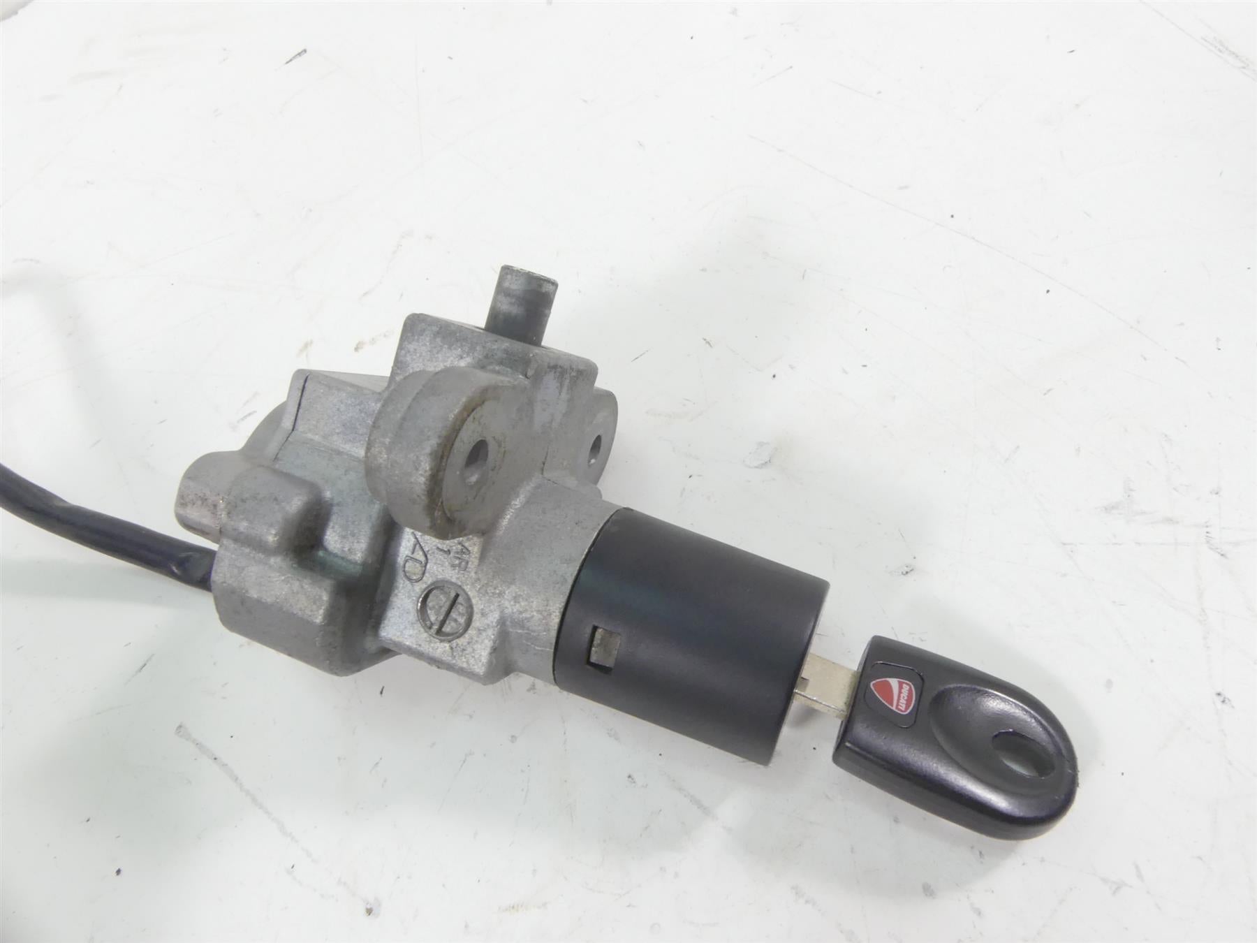 2011 Ducati Hypermotard 1100 SP Speedometer Ignition Switch Key 14K 40610773B {{ shop.shopifyCountryName }} - Mototech271
