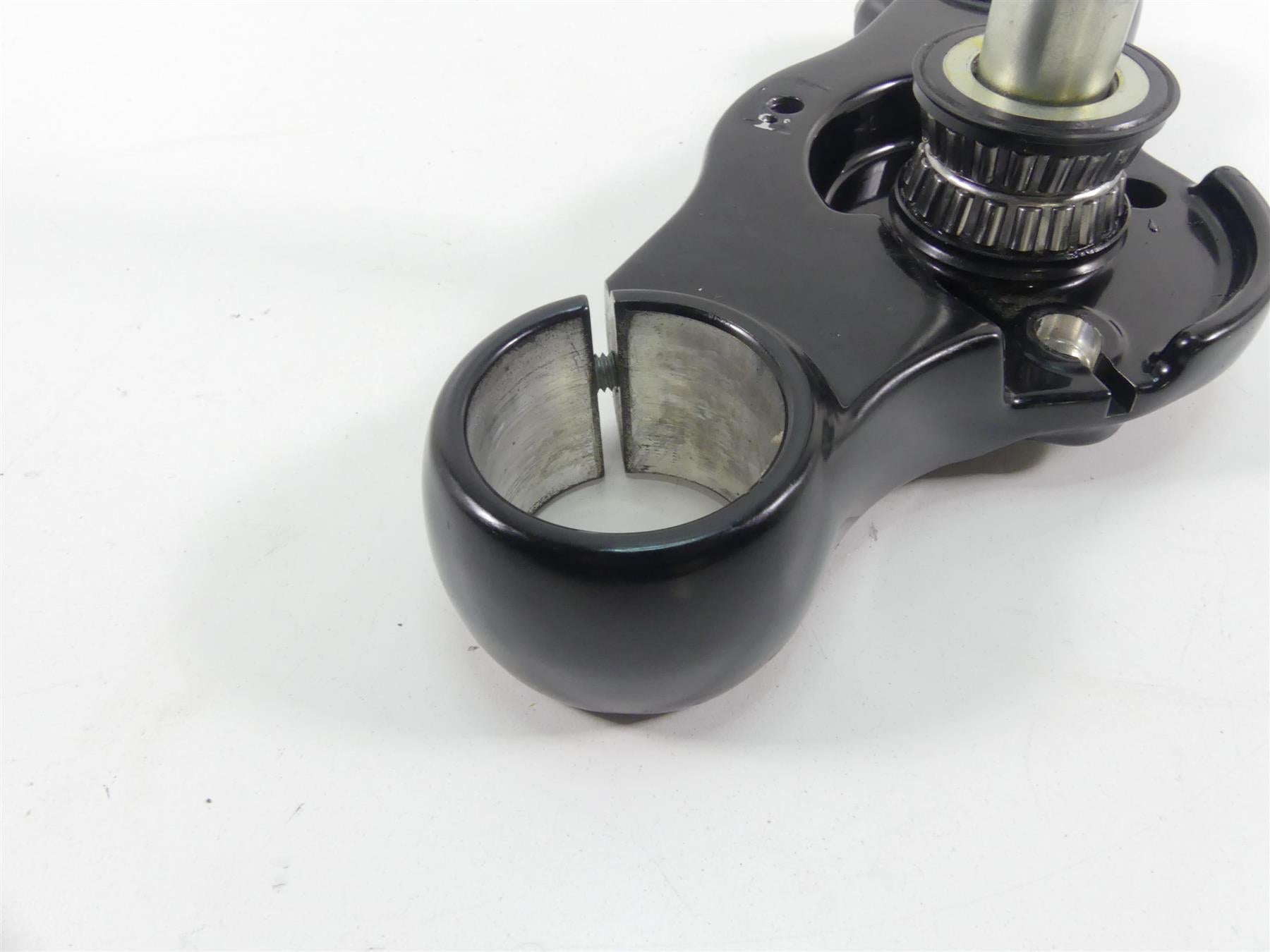 2022 Harley Softail FXBBS Street Bob Lower Triple Tree Clamp 49mm 45900170 {{ shop.shopifyCountryName }} - Mototech271