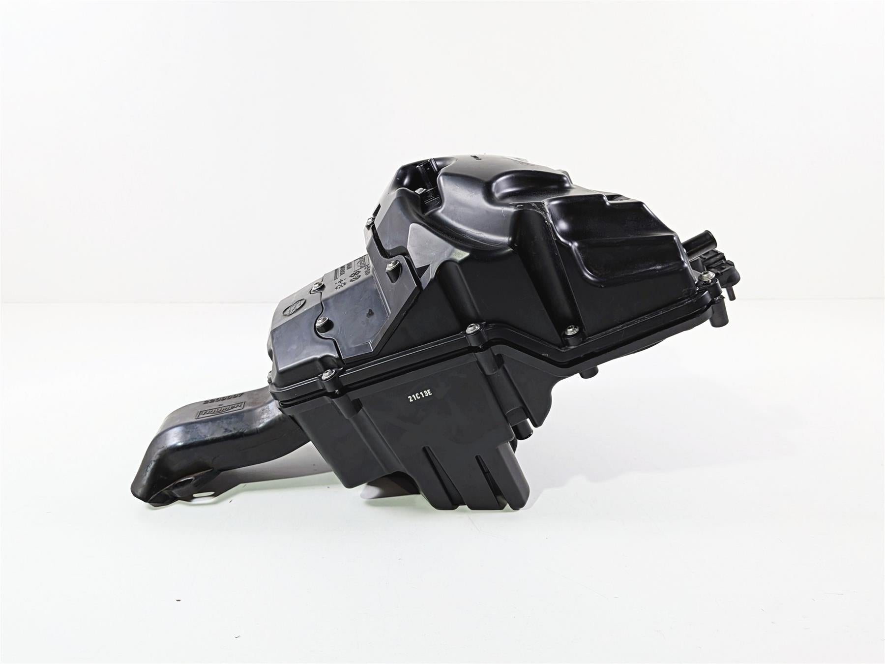 2022 Triumph Tiger 900 GT Pro Air Box Cleaner Breather & Tubes Set T2209565 {{ shop.shopifyCountryName }} - Mototech271