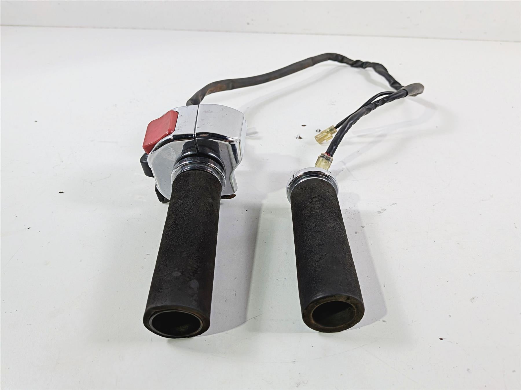 2008 Yamaha XV1900 Roadliner S Right Hand Control Switch 1D7-83973-00-00 {{ shop.shopifyCountryName }} - Mototech271