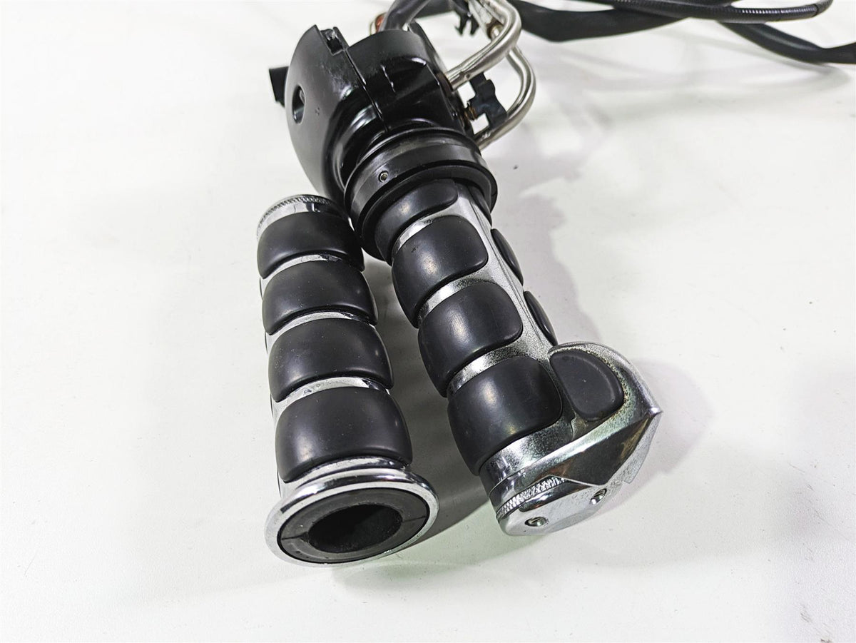 2008 Harley FLSTC Softail Heritage Right Control Switch + Throttle Set 71684-06 {{ shop.shopifyCountryName }} - Mototech271