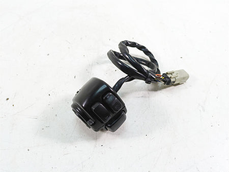 2007 Harley Sportster XL1200 C Left Hand Turn Signal Control Switch 71682-06A {{ shop.shopifyCountryName }} - Mototech271