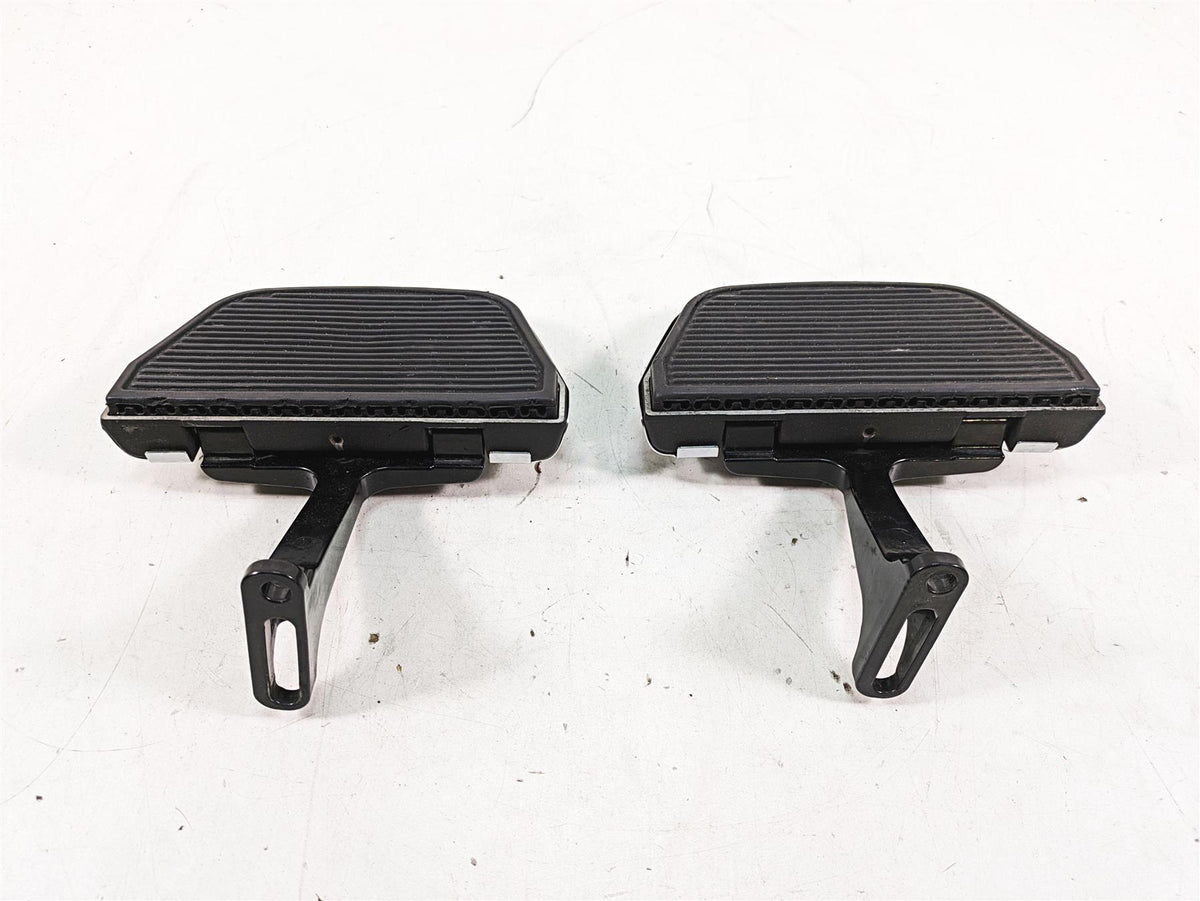 2010 Harley Touring FLHTCU Electra Glide Rear Passenger Floor Boards 52719-10 {{ shop.shopifyCountryName }} - Mototech271