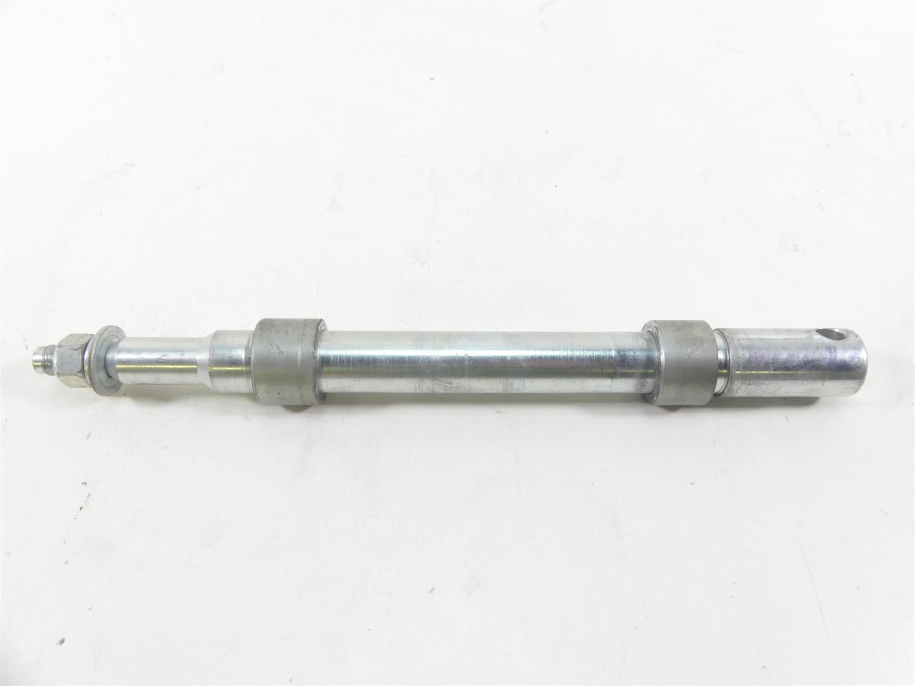 2001 Harley Touring FLHRCI Road King Front Axle Wheel Spindle 1