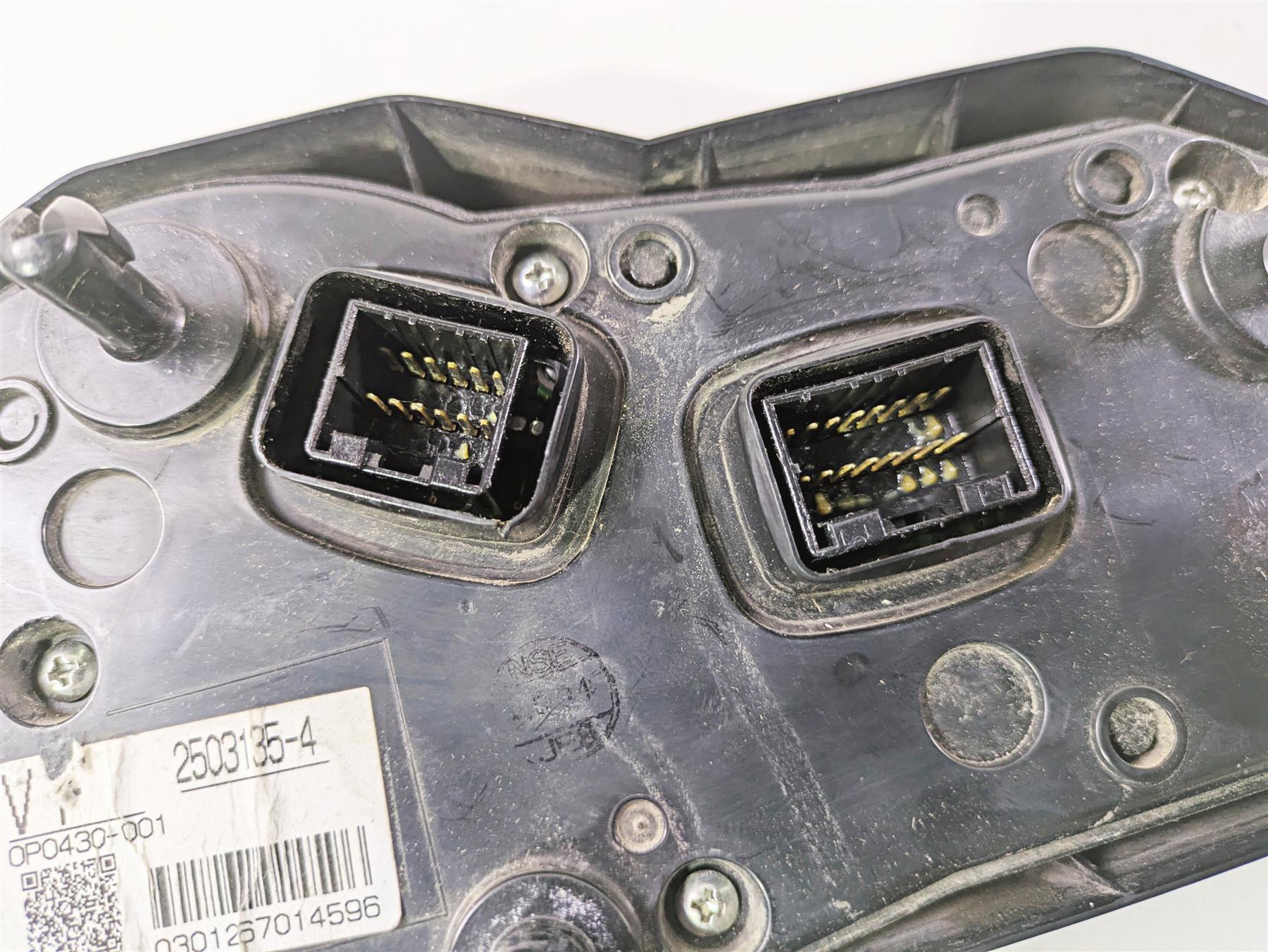 2015 Triumph Tiger Explorer XC Speedometer Gauge Instrument 15K T2503135 {{ shop.shopifyCountryName }} - Mototech271