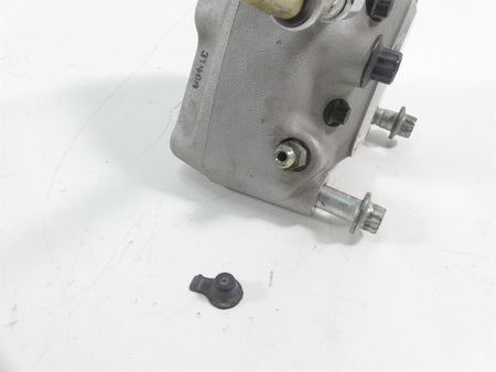 2007 Harley Touring FLHTCU SE CVO Electra Glide Front Brake Caliper Set 44381-99 {{ shop.shopifyCountryName }} - Mototech271