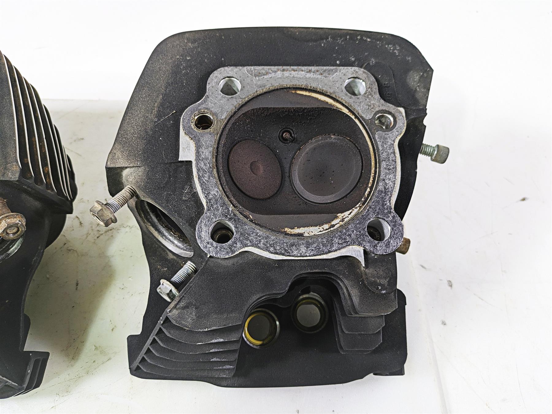 2003 Harley Dyna FXDL Low Rider 100TH Front Rear Cylinder Head Set 16723-99 {{ shop.shopifyCountryName }} - Mototech271