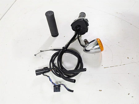 2009 Harley FXCWC Softail Rocker Right Hand Control Switch + Blinker 71684-06A {{ shop.shopifyCountryName }} - Mototech271