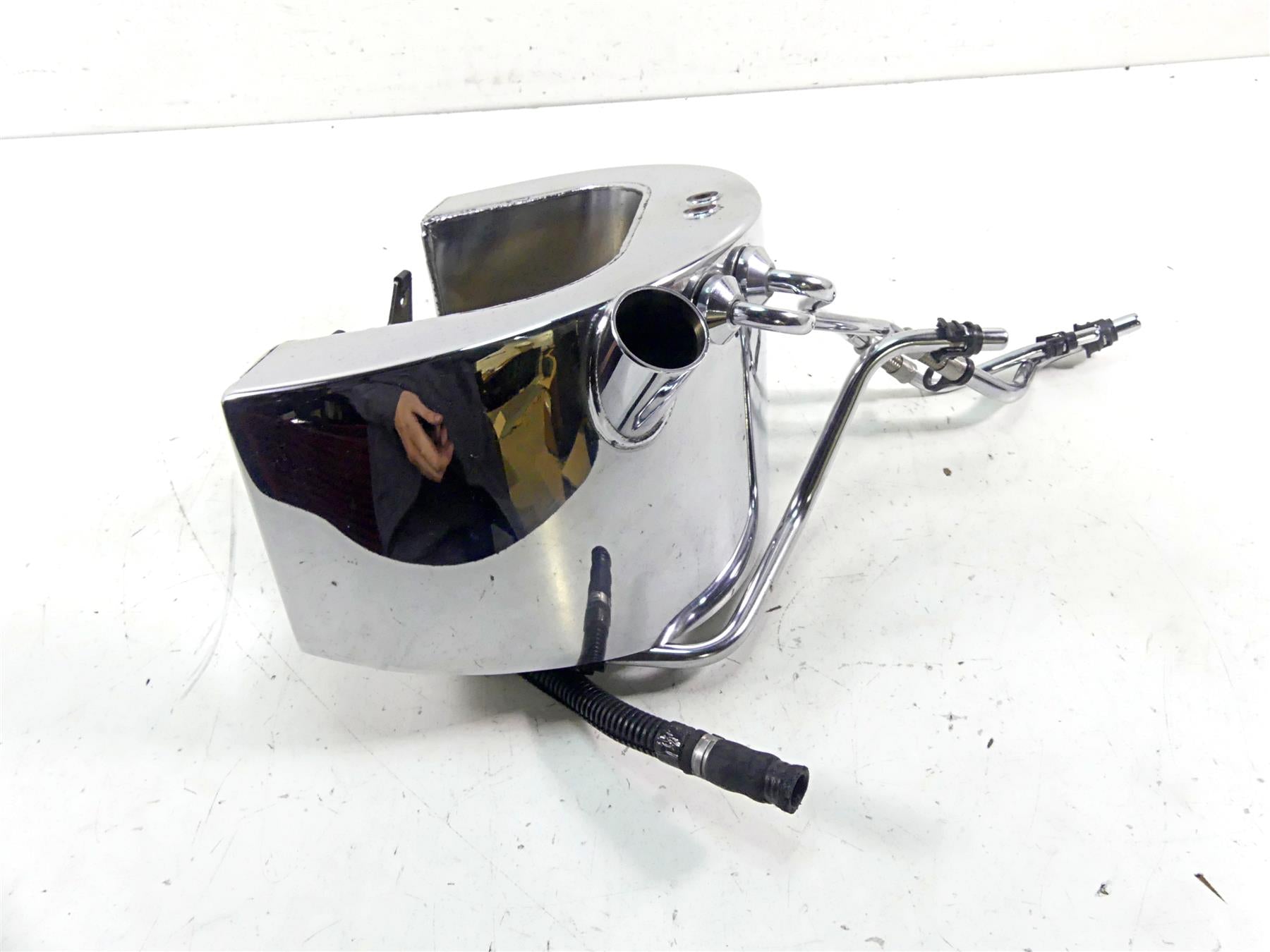 2006 Harley Softail FXSTSI Springer Oil Tank Reservoir & All Hoses 62498-00A {{ shop.shopifyCountryName }} - Mototech271