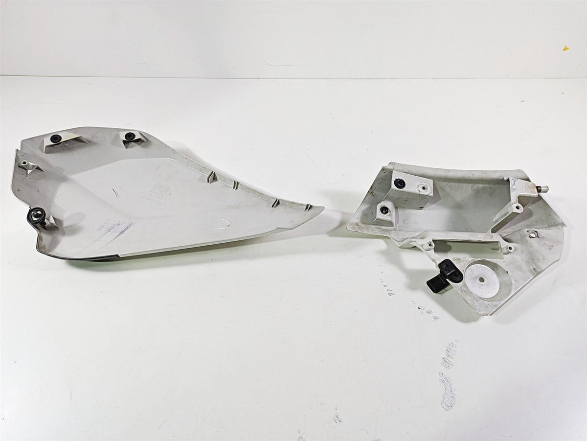 2009 Ducati Multistrada 1100 S Left Side Fairing & Storage 48031711A {{ shop.shopifyCountryName }} - Mototech271
