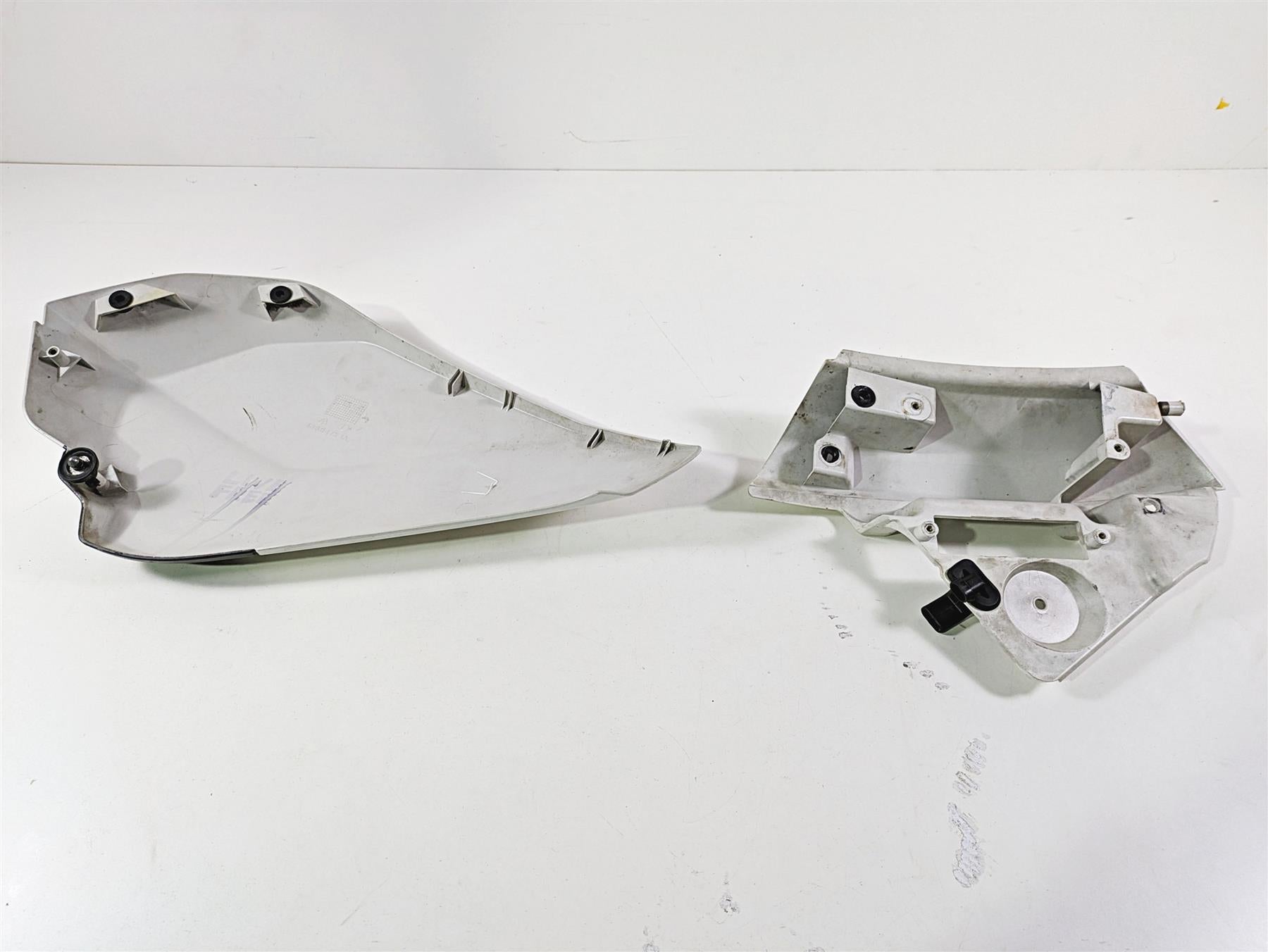 2009 Ducati Multistrada 1100 S Left Side Fairing & Storage 48031711A {{ shop.shopifyCountryName }} - Mototech271
