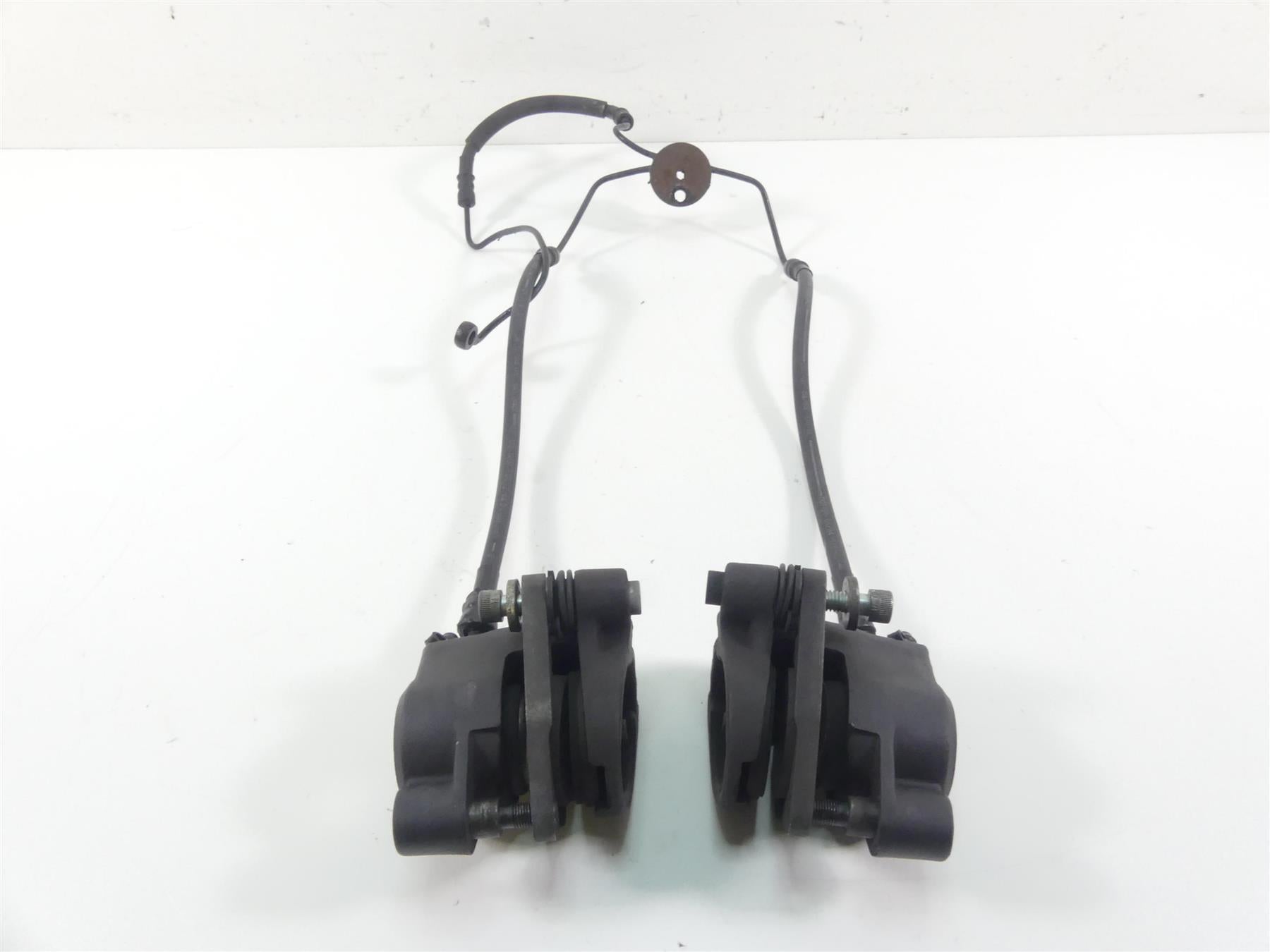 1995 Harley Touring FLHTCU Electra Glide Front Brake Caliper & Line Set 44023-83