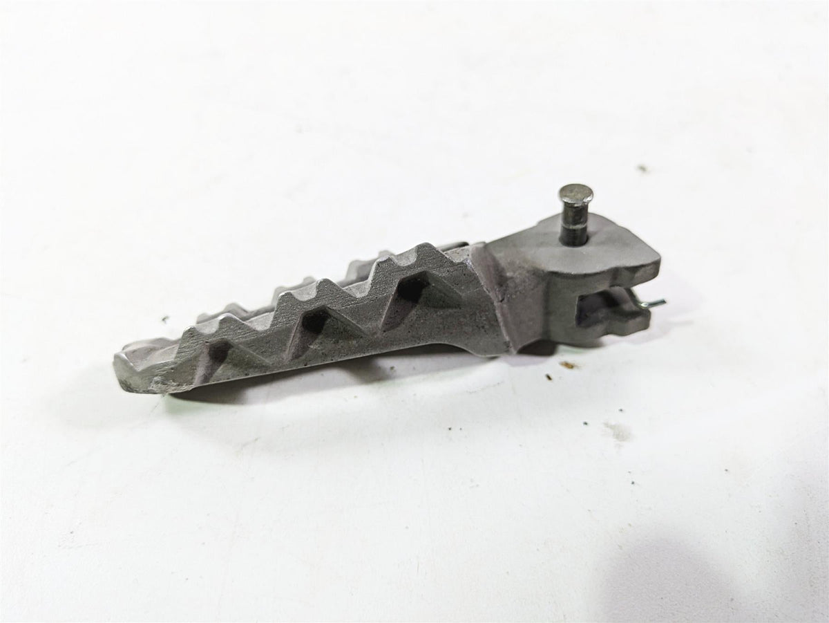 2013 Ducati Hyperstrada 821 Right Front Rider Footpeg Peg 46410591AA {{ shop.shopifyCountryName }} - Mototech271