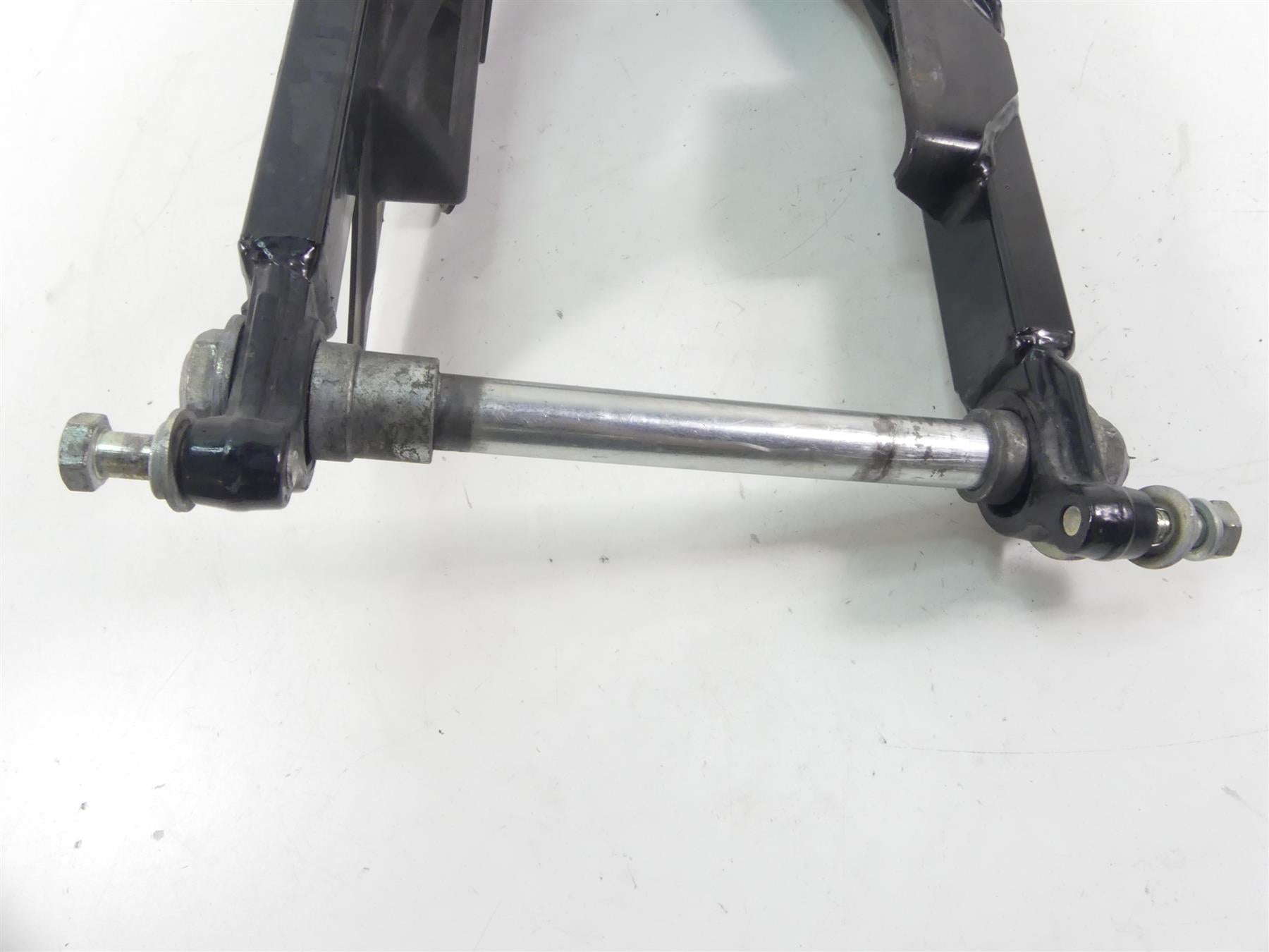 2007 Harley FLHTCU SE CVO Electra Glide Swing Arm Swingarm & 1" Axle 47549-02 {{ shop.shopifyCountryName }} - Mototech271