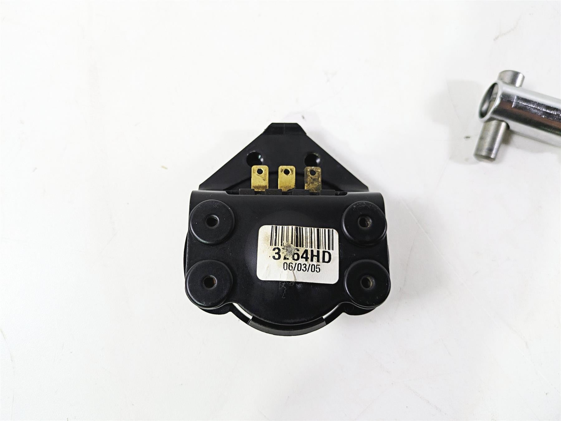 2006 Harley VRSCR Street V-Rod Ignition Switch Key Lock Set 71404-06 {{ shop.shopifyCountryName }} - Mototech271
