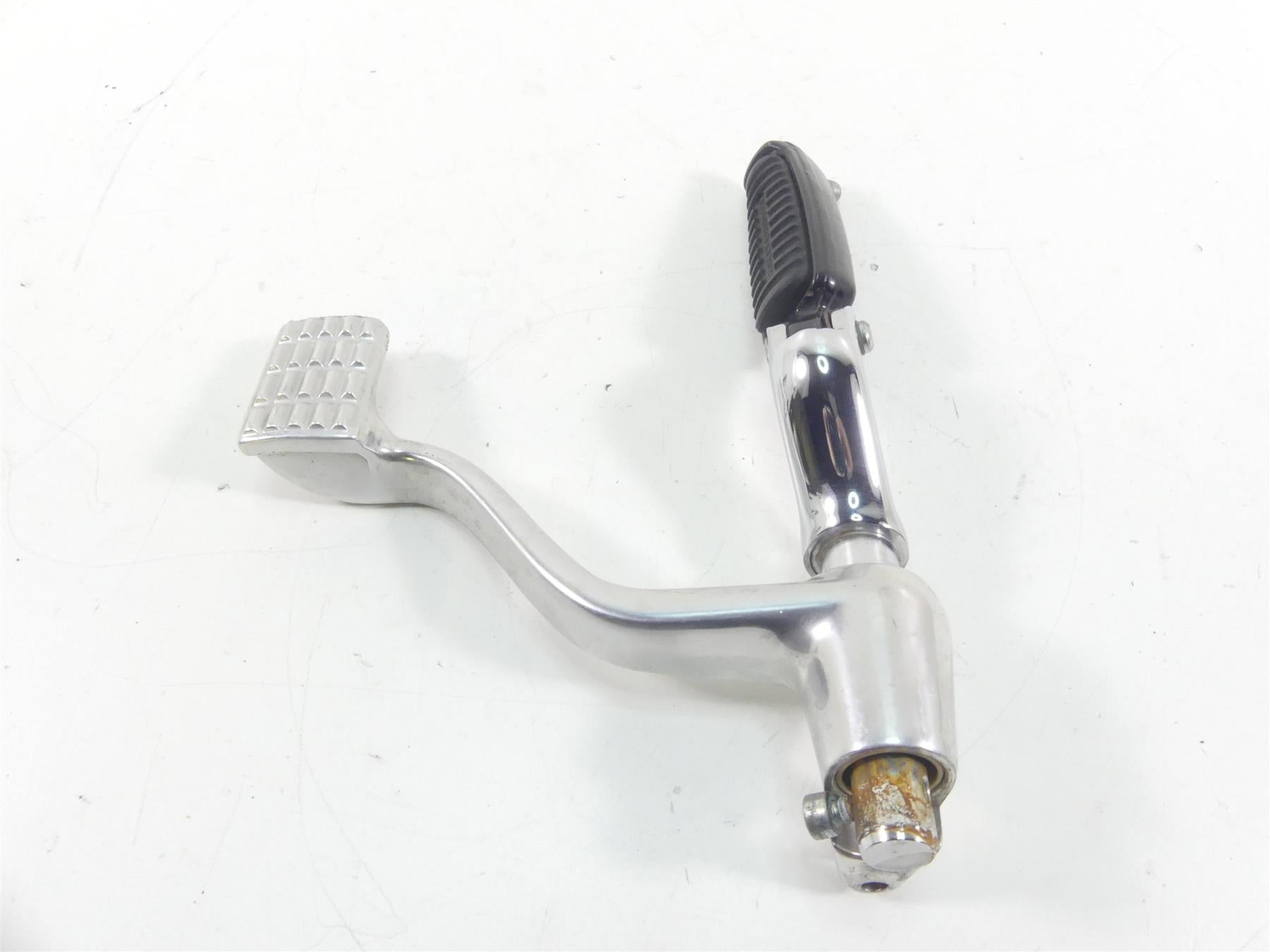 2011 Harley VRSCF Muscle Rod Right Front Footpeg & Brake Ped 50274-02B 44738-06 {{ shop.shopifyCountryName }} - Mototech271