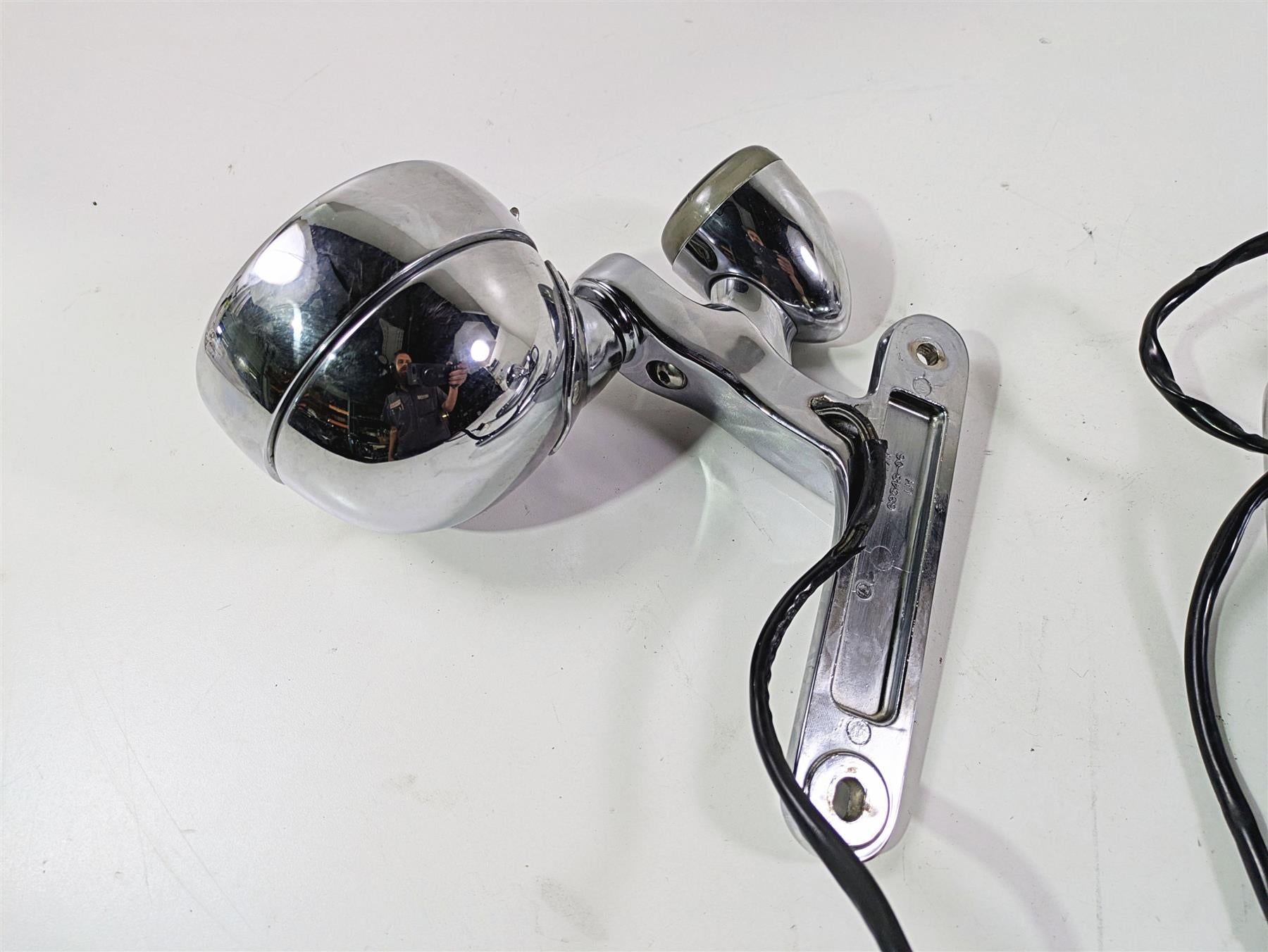 2007 Harley Touring FLHRSE CVO Road King Front Spotlight Turn Signals 68614-03 {{ shop.shopifyCountryName }} - Mototech271