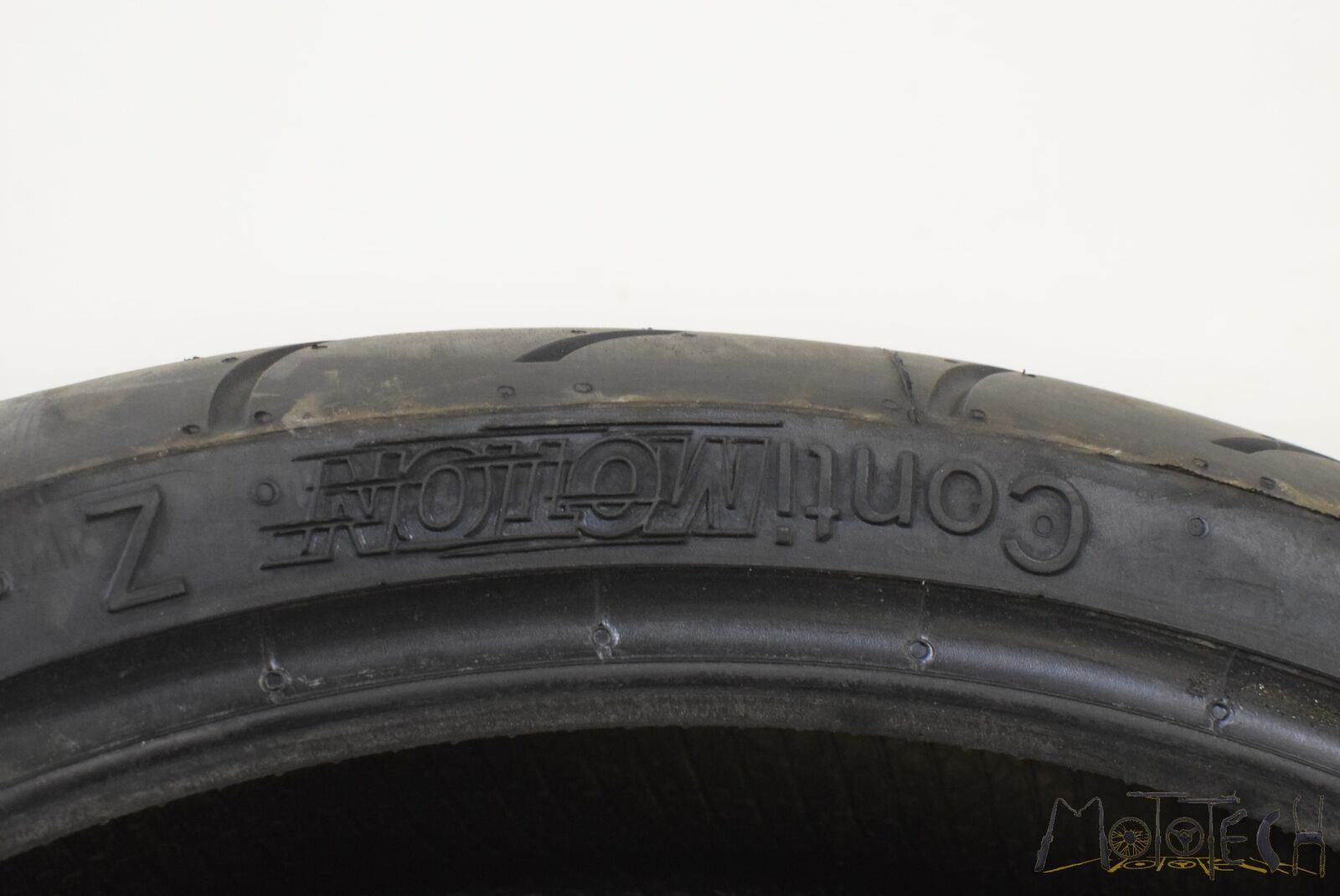 USED Front Tire CONTINENTAL Contimotion Z 120/70-17 DOT4117 96180 {{ shop.shopifyCountryName }} - Mototech271