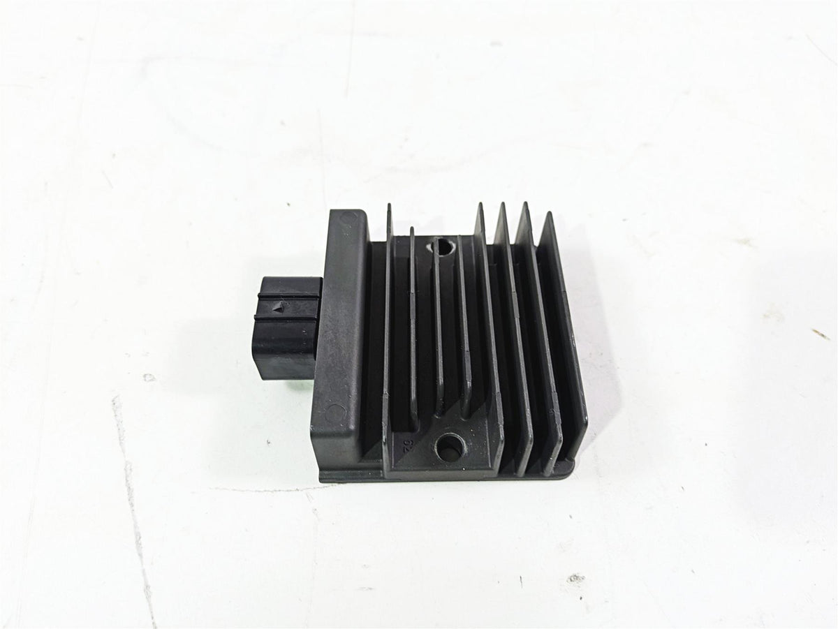 2024 Kawasaki ZX6R ZX636 Ninja Rectifier Voltage Regulator SH868AA 21066-0756 {{ shop.shopifyCountryName }} - Mototech271