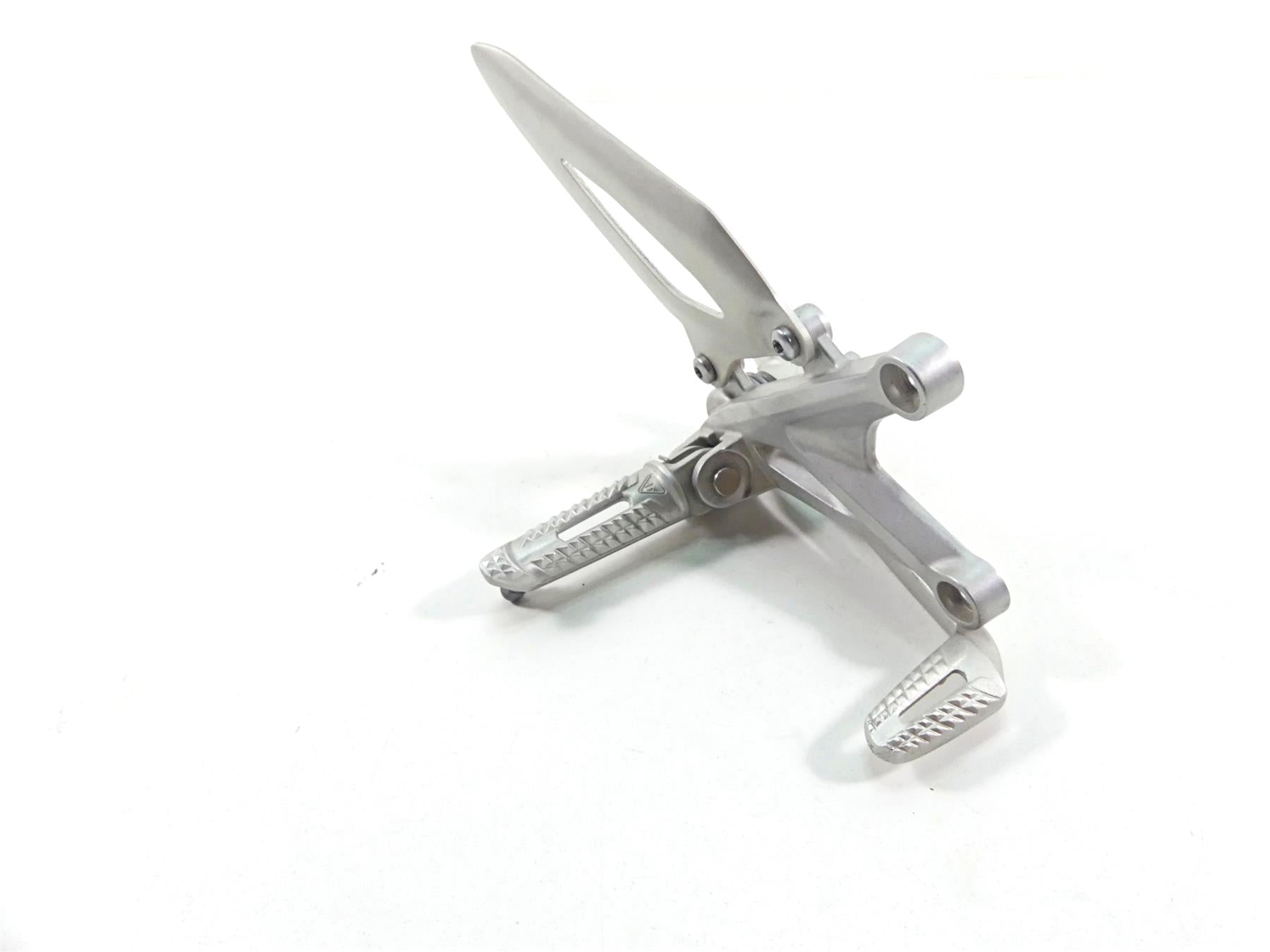 2022 Triumph Speed Triple 1200 RS Front Right Footpeg & Brake Ped Set T2082543 {{ shop.shopifyCountryName }} - Mototech271