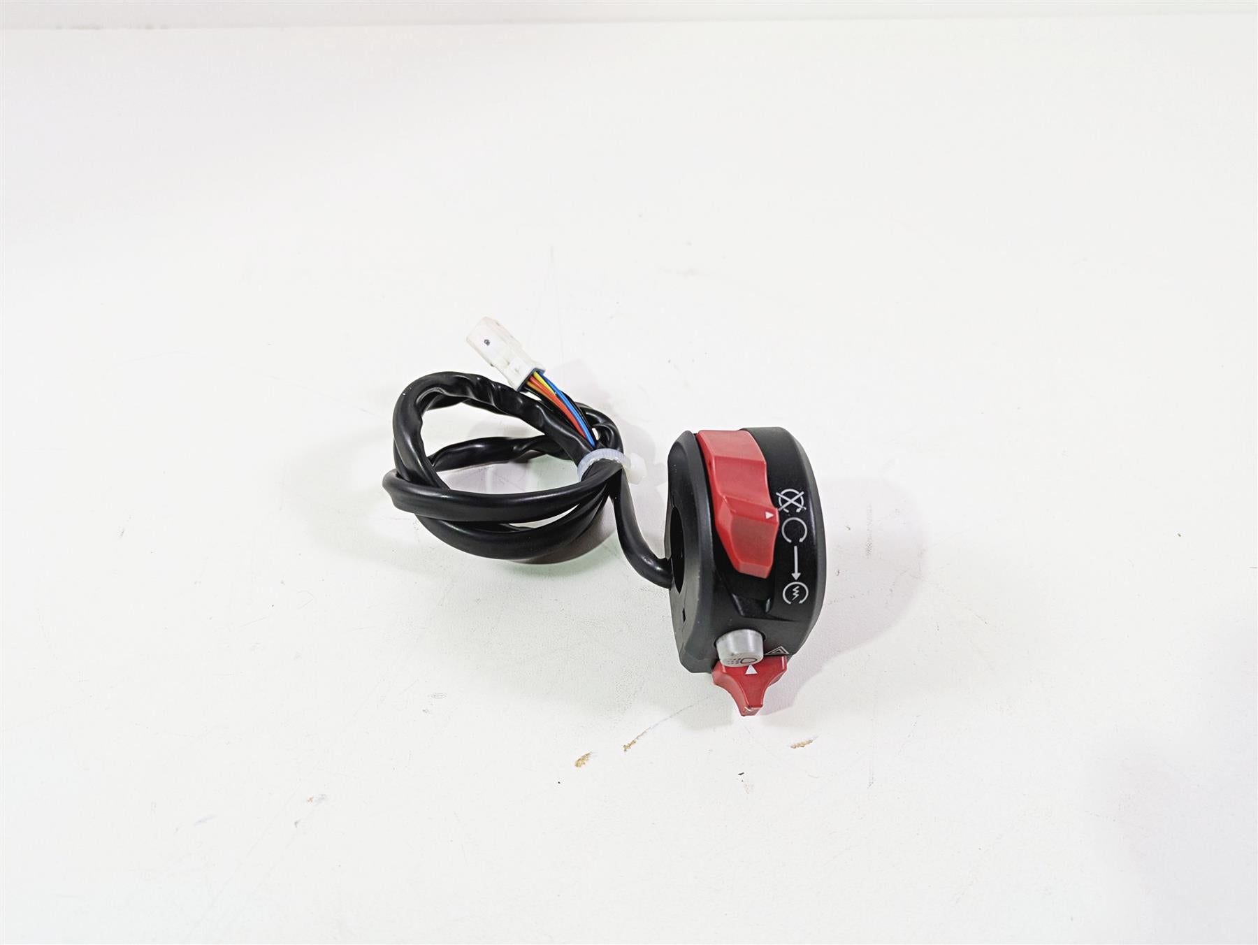 2019 Ducati Supersport 939 S Right Hand Start Stop Control Switch 65010243C {{ shop.shopifyCountryName }} - Mototech271