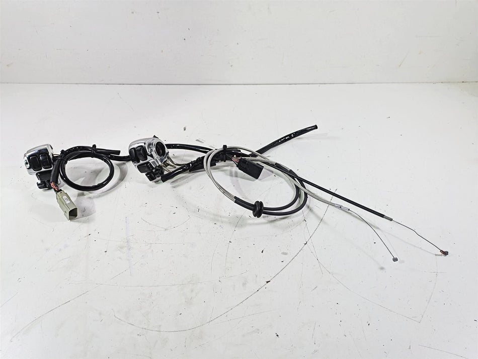 2007 Harley Touring FLHTCU SE CVO E-Glide Chrome Hand Control Switches 71682-06A {{ shop.shopifyCountryName }} - Mototech271