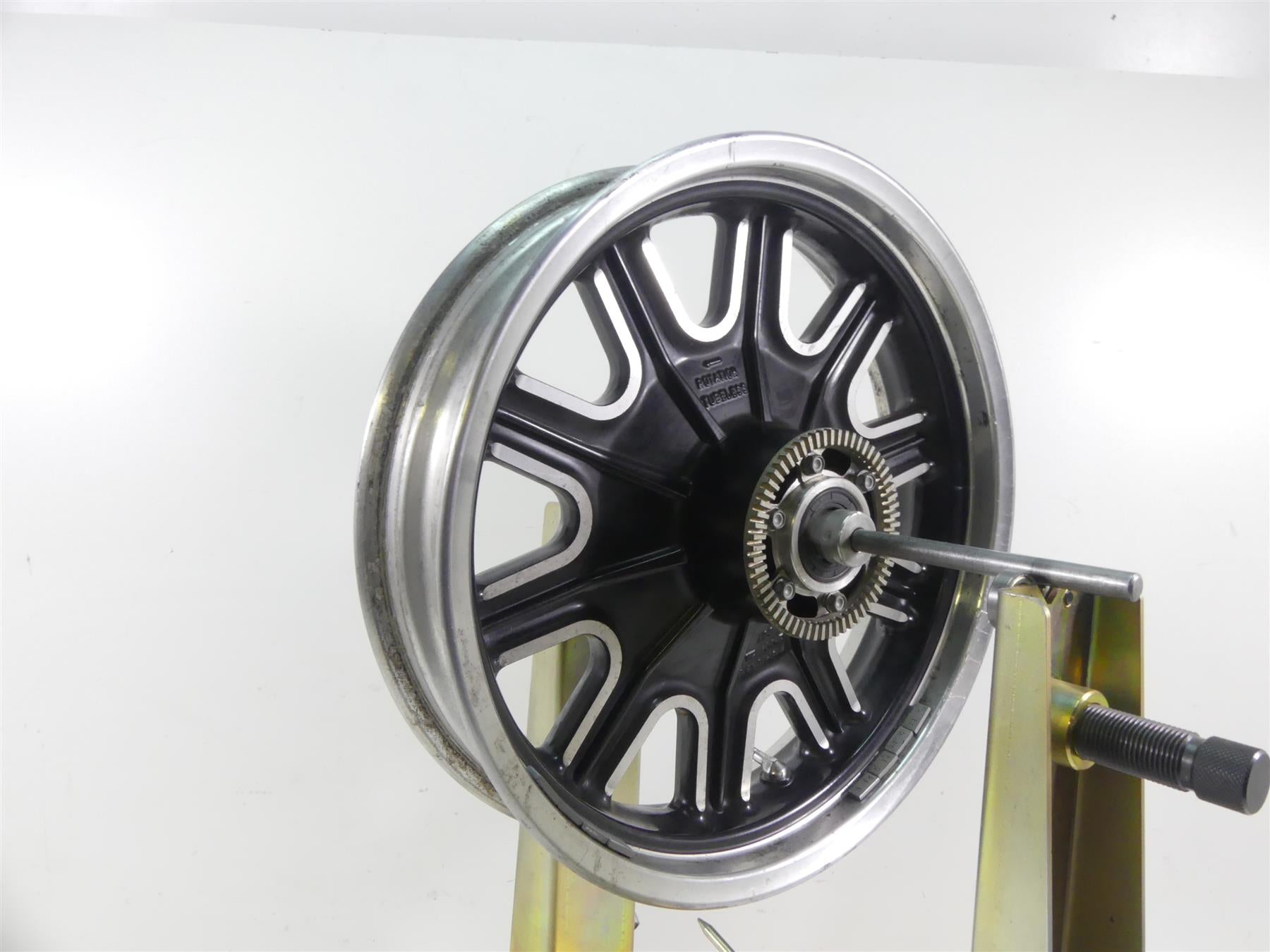 2016 Indian Chieftain Dark Horse Straight Front Cast Wheel Rim 16x3.5 1522505 {{ shop.shopifyCountryName }} - Mototech271