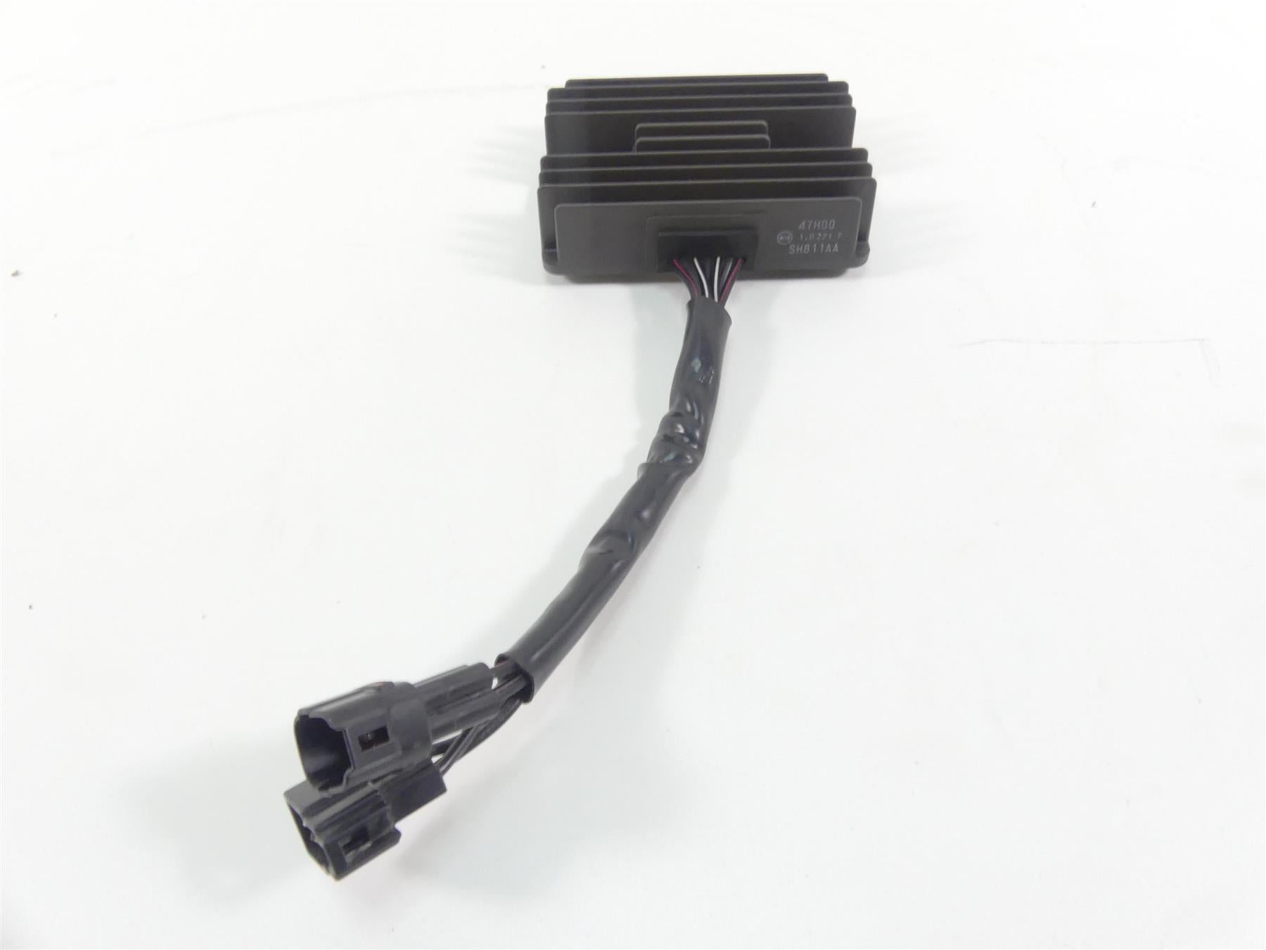 2022 Suzuki GSXR750 Rectifier Voltage Regulator 32800-47H00 SH811AA {{ shop.shopifyCountryName }} - Mototech271