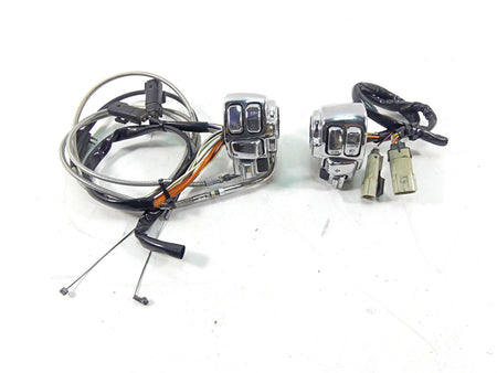 2007 Harley Touring FLHRSE CVO Road King Left Right Hand Control Switch 71682-06 {{ shop.shopifyCountryName }} - Mototech271
