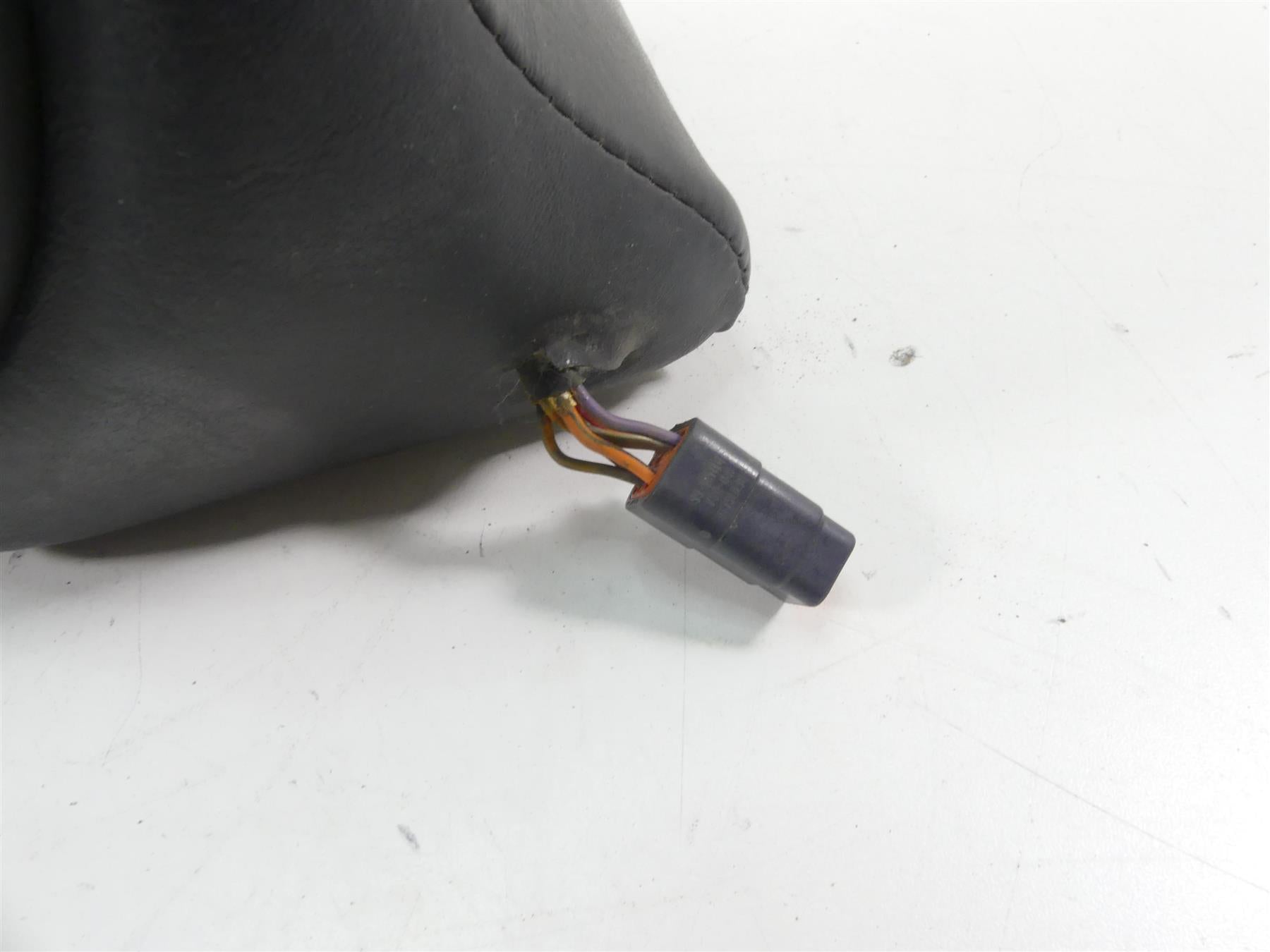 1999 Harley Touring FLHTCUI Electra Glide Rear Trunk Speaker Set 76303-98B {{ shop.shopifyCountryName }} - Mototech271