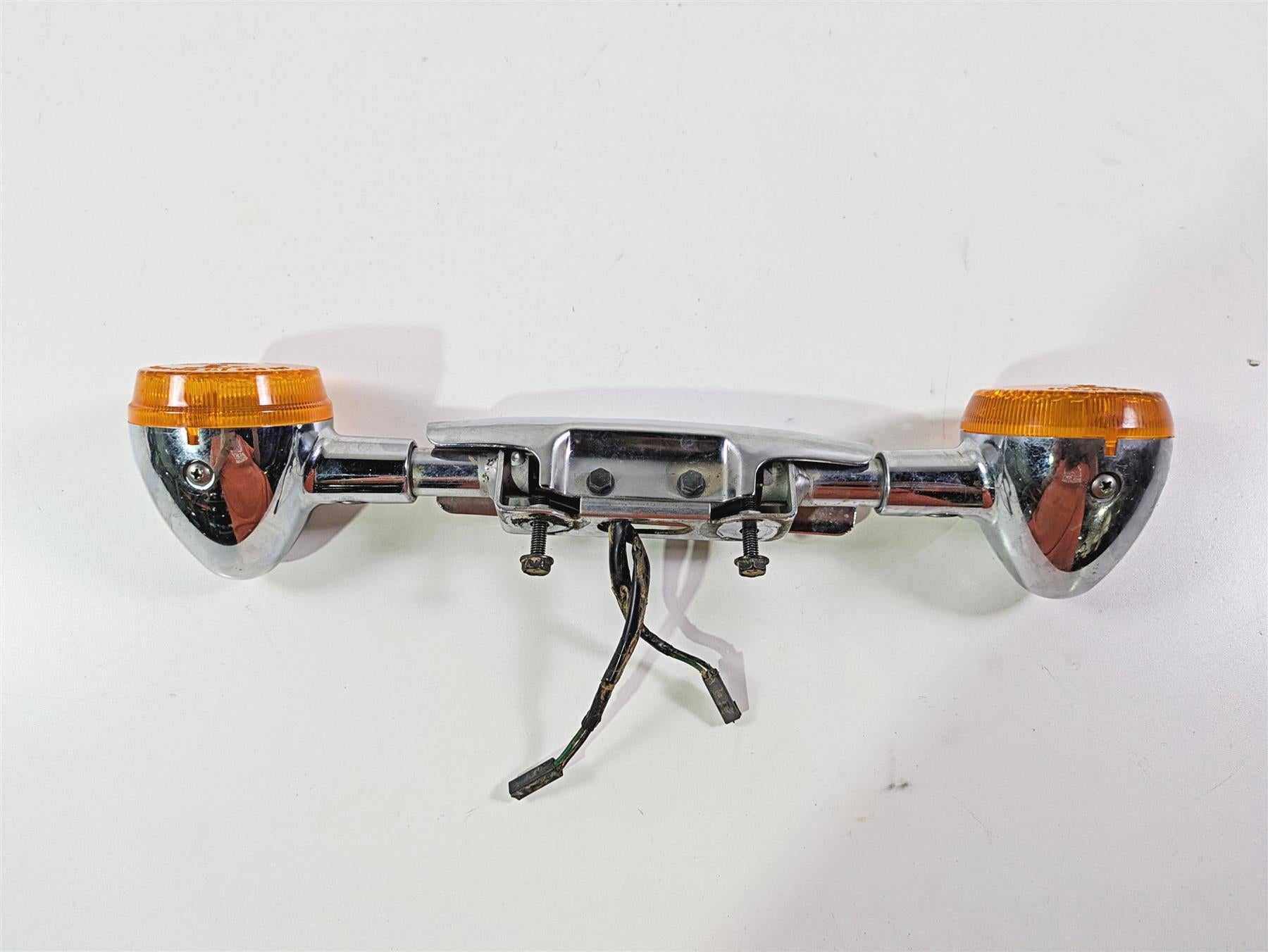 2008 Kawasaki VN1600 Vulcan Nomad Rear Blinker & Mount Bracket Set 23051-0002 {{ shop.shopifyCountryName }} - Mototech271