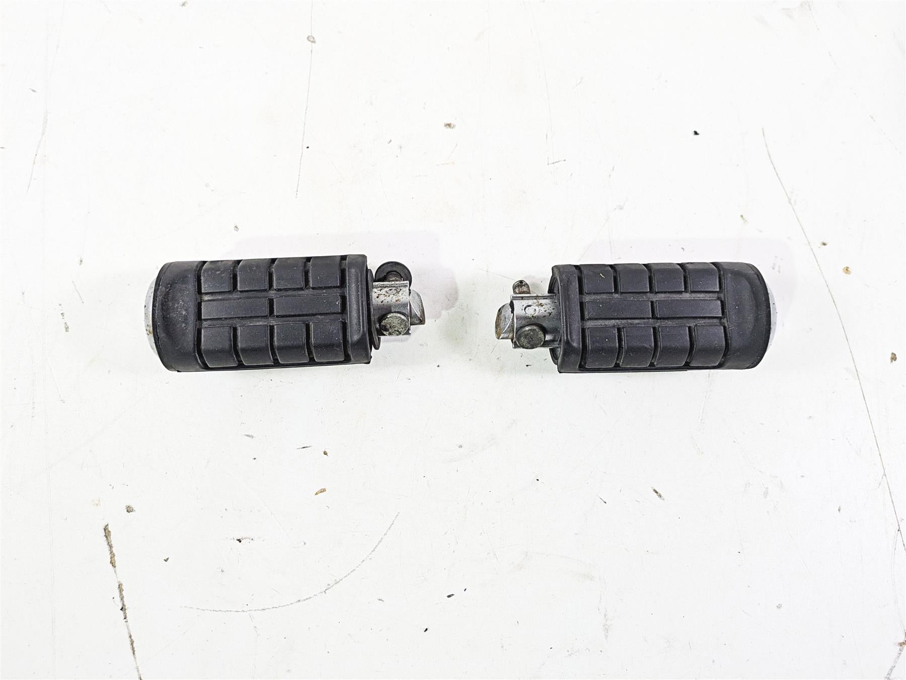 2002 Honda V-Twin VTX1800 C Rear Passenger Footpeg Set 50680-MCH-000 {{ shop.shopifyCountryName }} - Mototech271