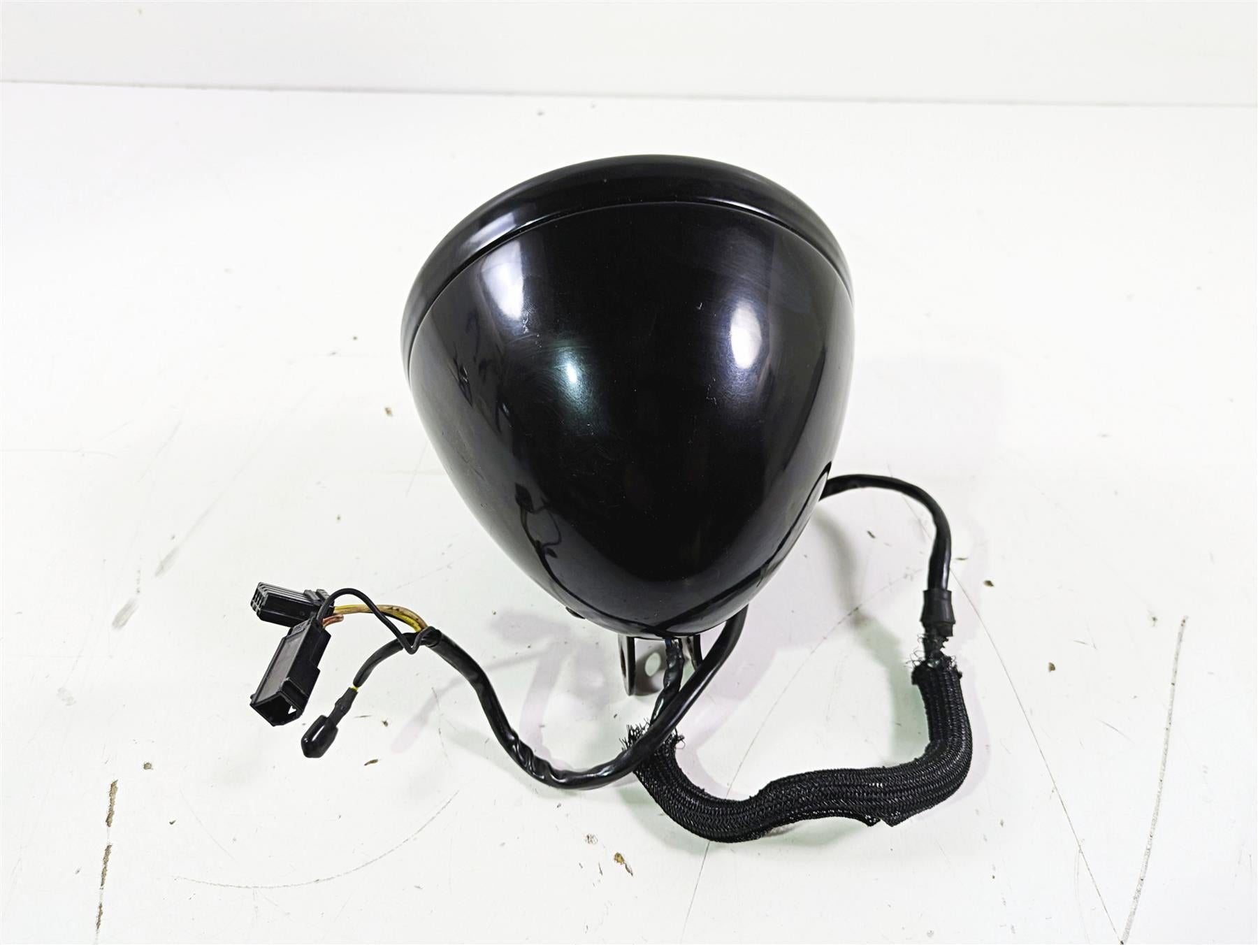 2005 Harley Softail FLSTSCI Heritage Springer Headlight Head Light Lamp 69769-05 {{ shop.shopifyCountryName }} - Mototech271